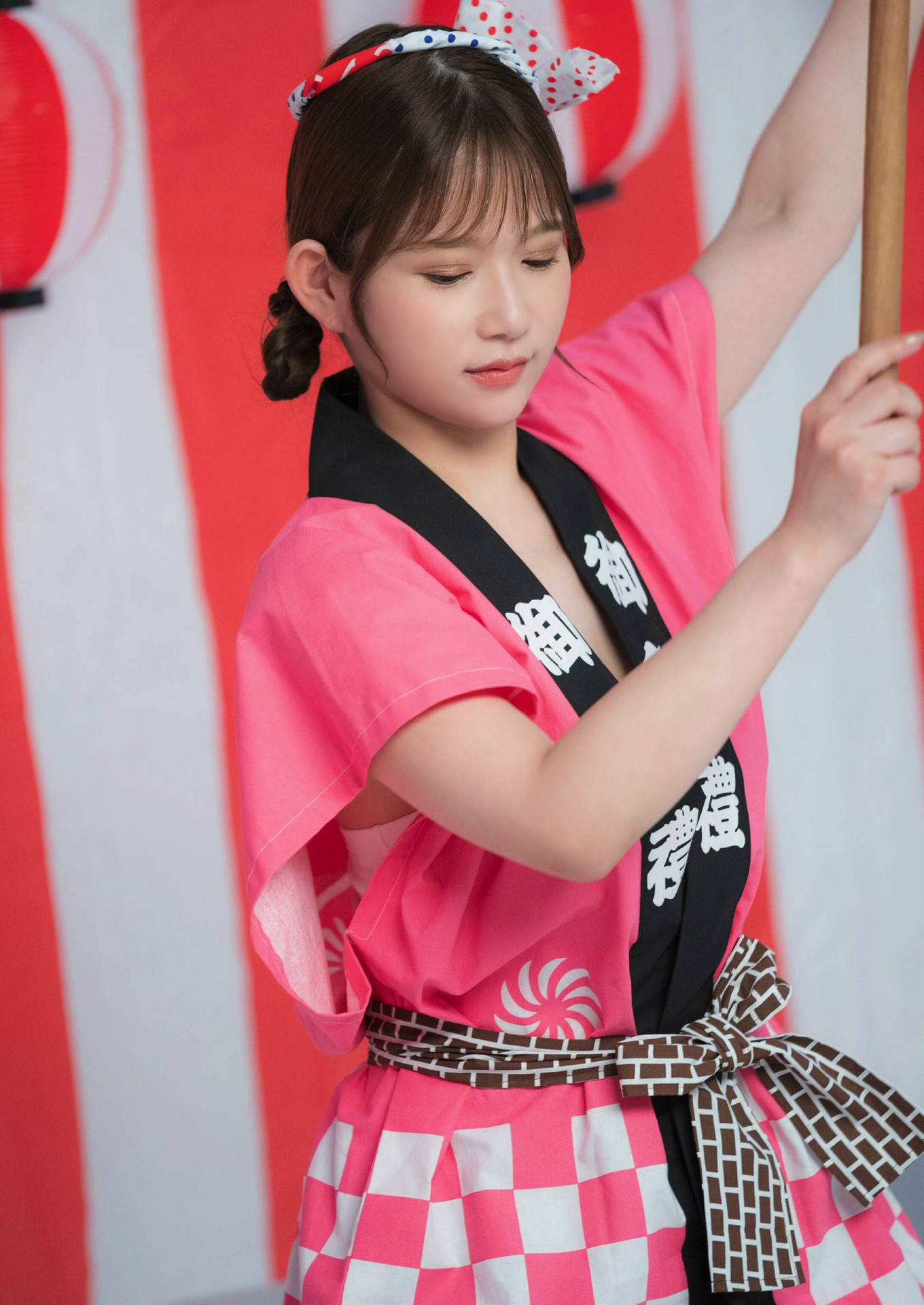 栗山莉緒×桃園怜奈, Shukan Post 2023.11.10 (週刊ポスト 2023年11月10日号)の写真 10