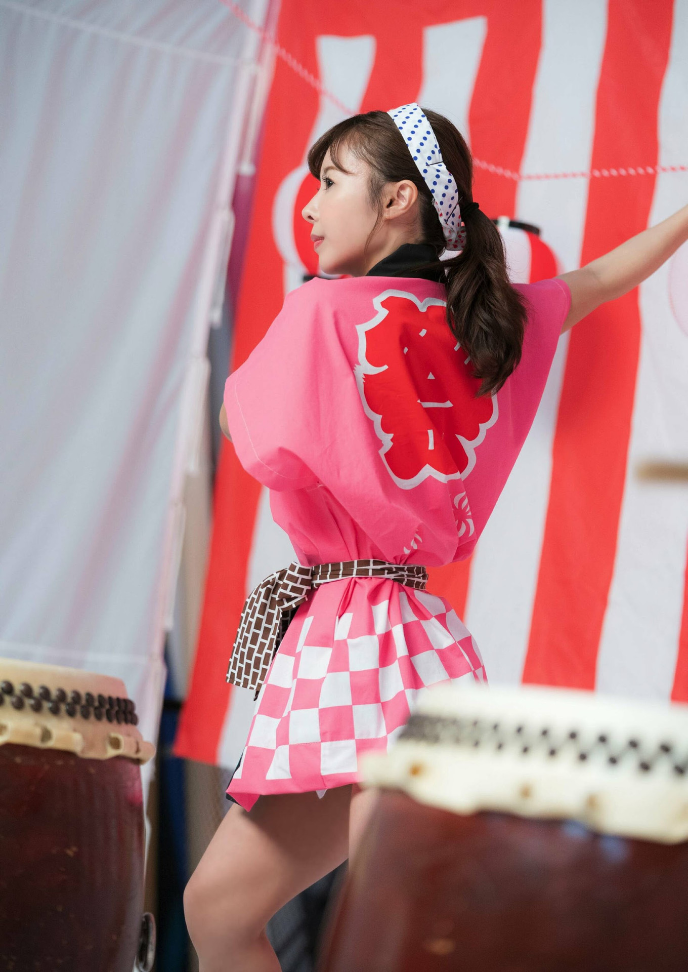 栗山莉緒×桃園怜奈, Shukan Post 2023.11.10 (週刊ポスト 2023年11月10日号)の写真 11