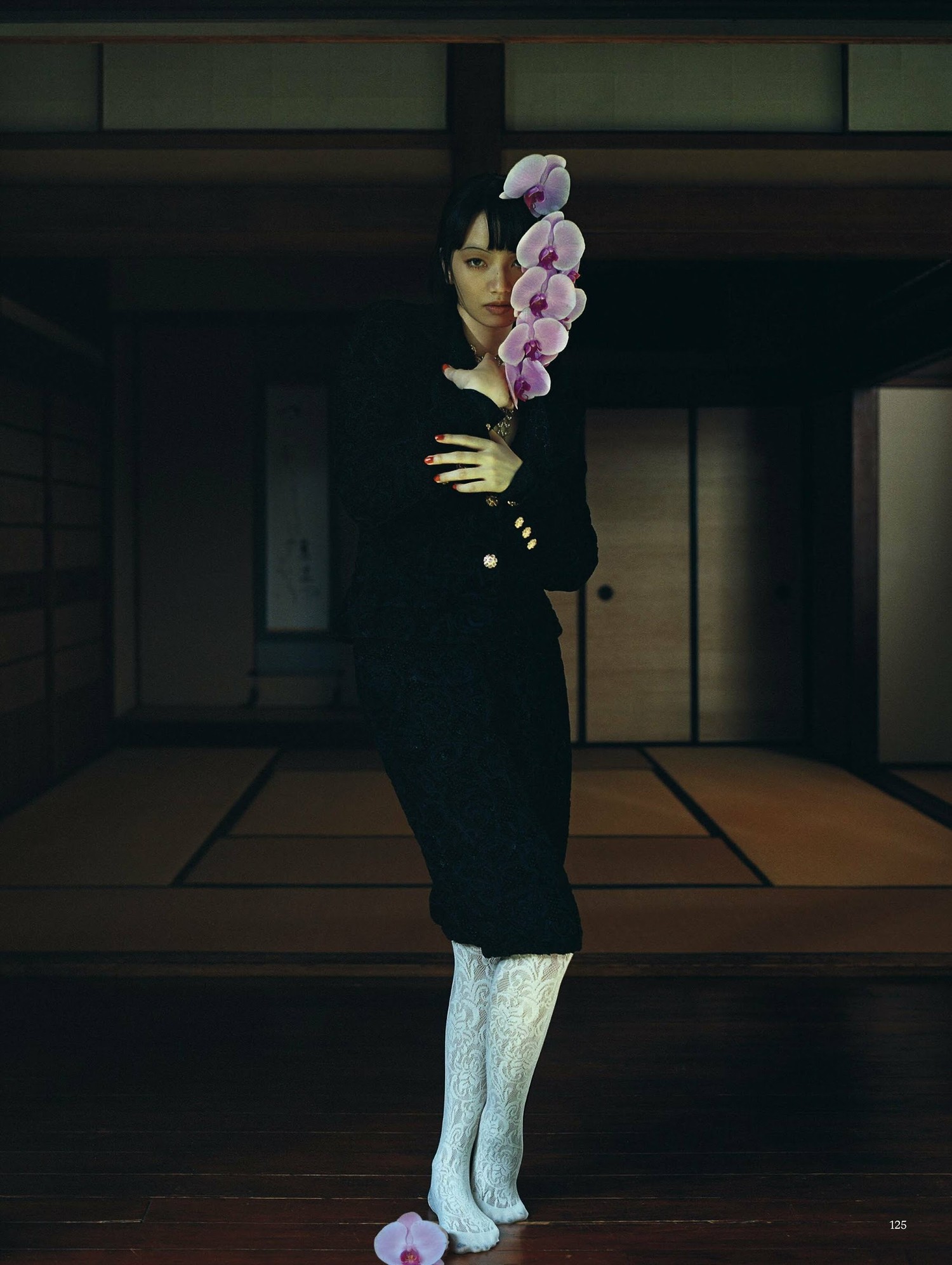 Nana Komatsu 小松菜奈, Harper’s Bazaar Japan ハーパーズ バザー 2023.11の写真 4