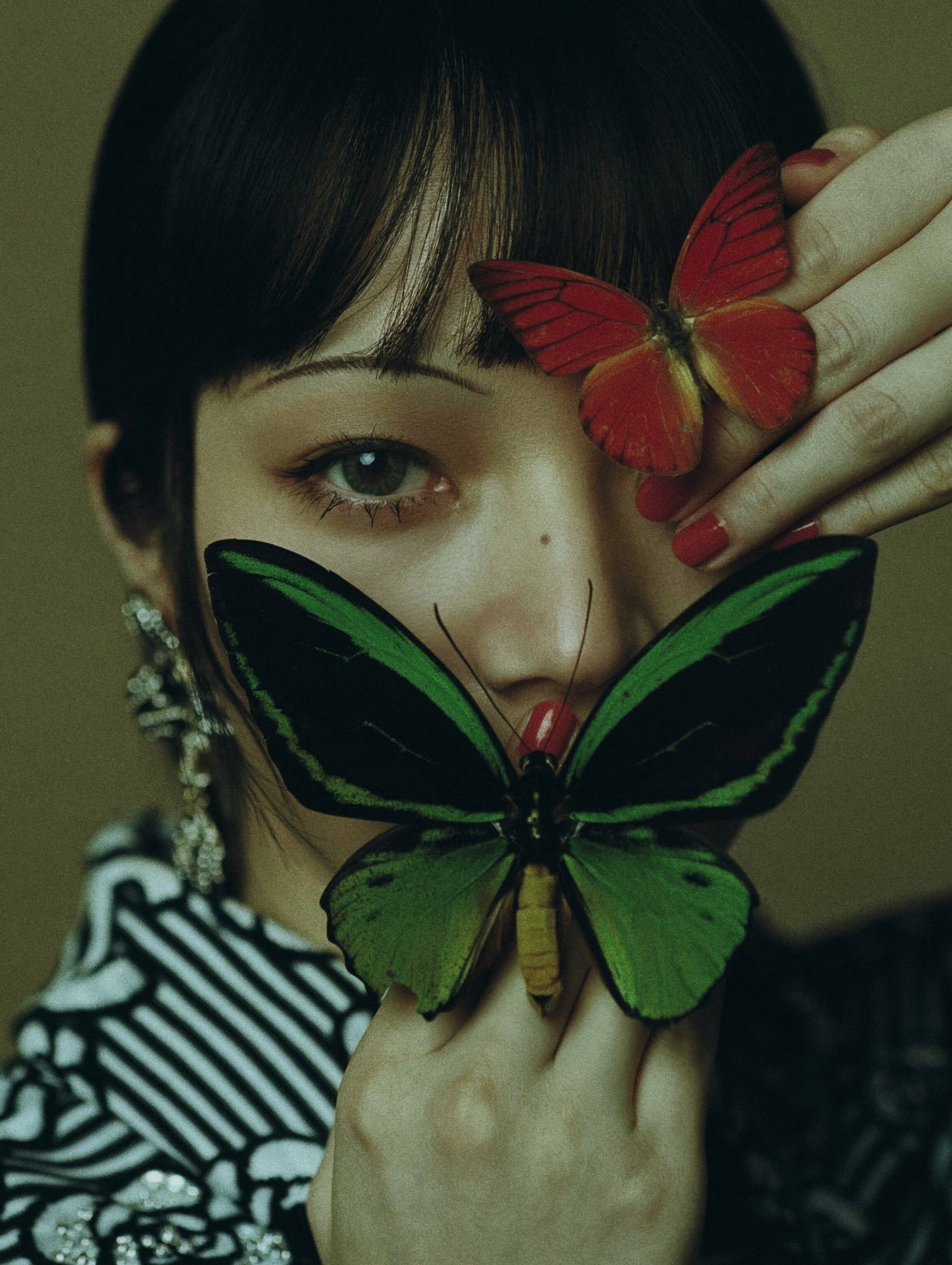 Nana Komatsu 小松菜奈, Harper’s Bazaar Japan ハーパーズ バザー 2023.11の写真 6