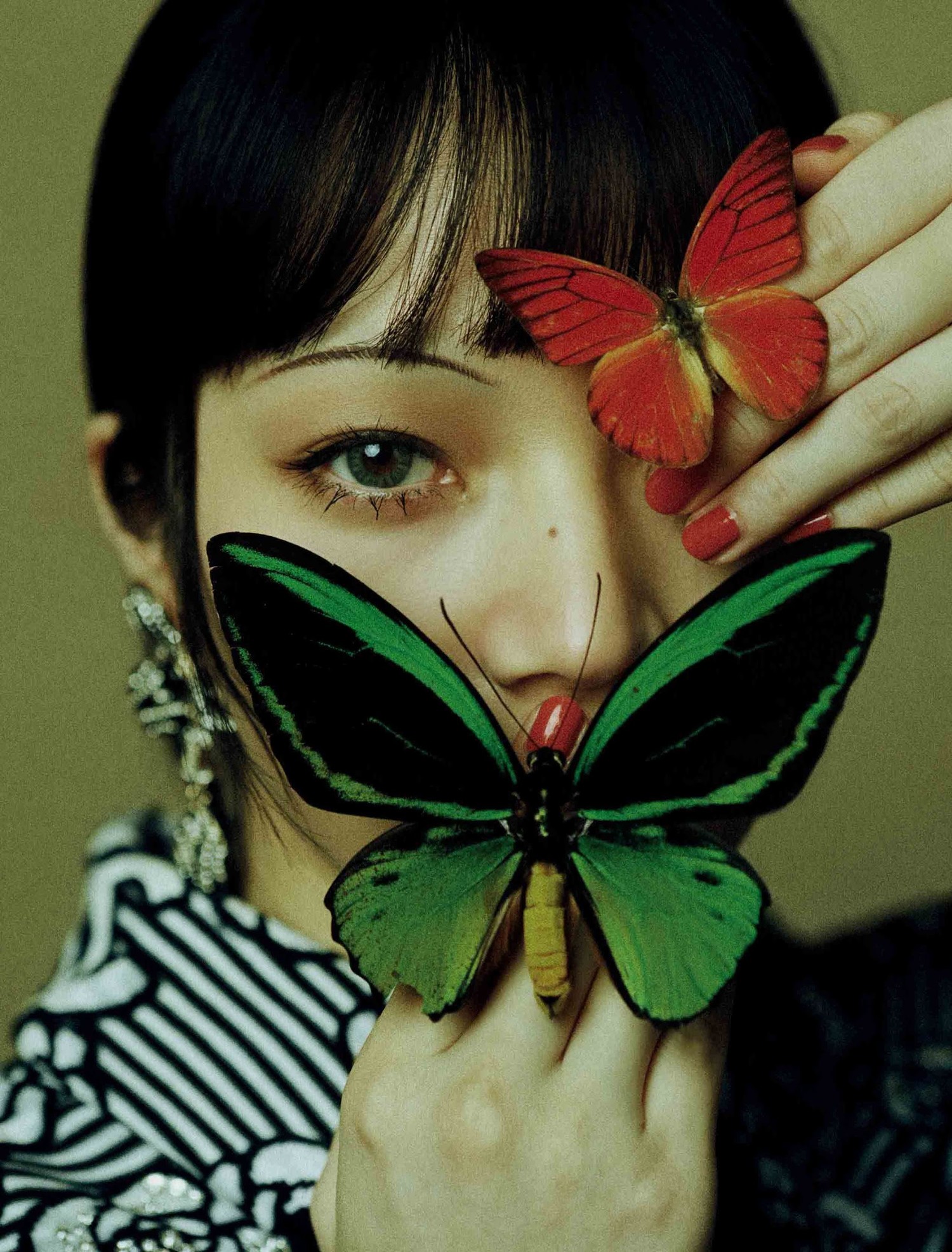Nana Komatsu 小松菜奈, Harper’s Bazaar Japan ハーパーズ バザー 2023.11の写真 14