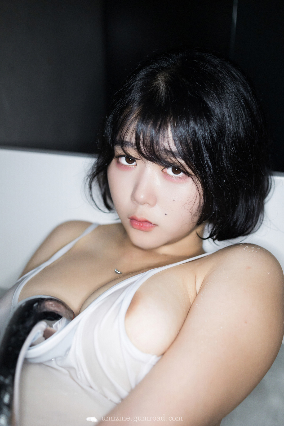 ZIA.Kwon 권지아, [UMIZINE] Bathtub Mermaid Set.02の写真 24