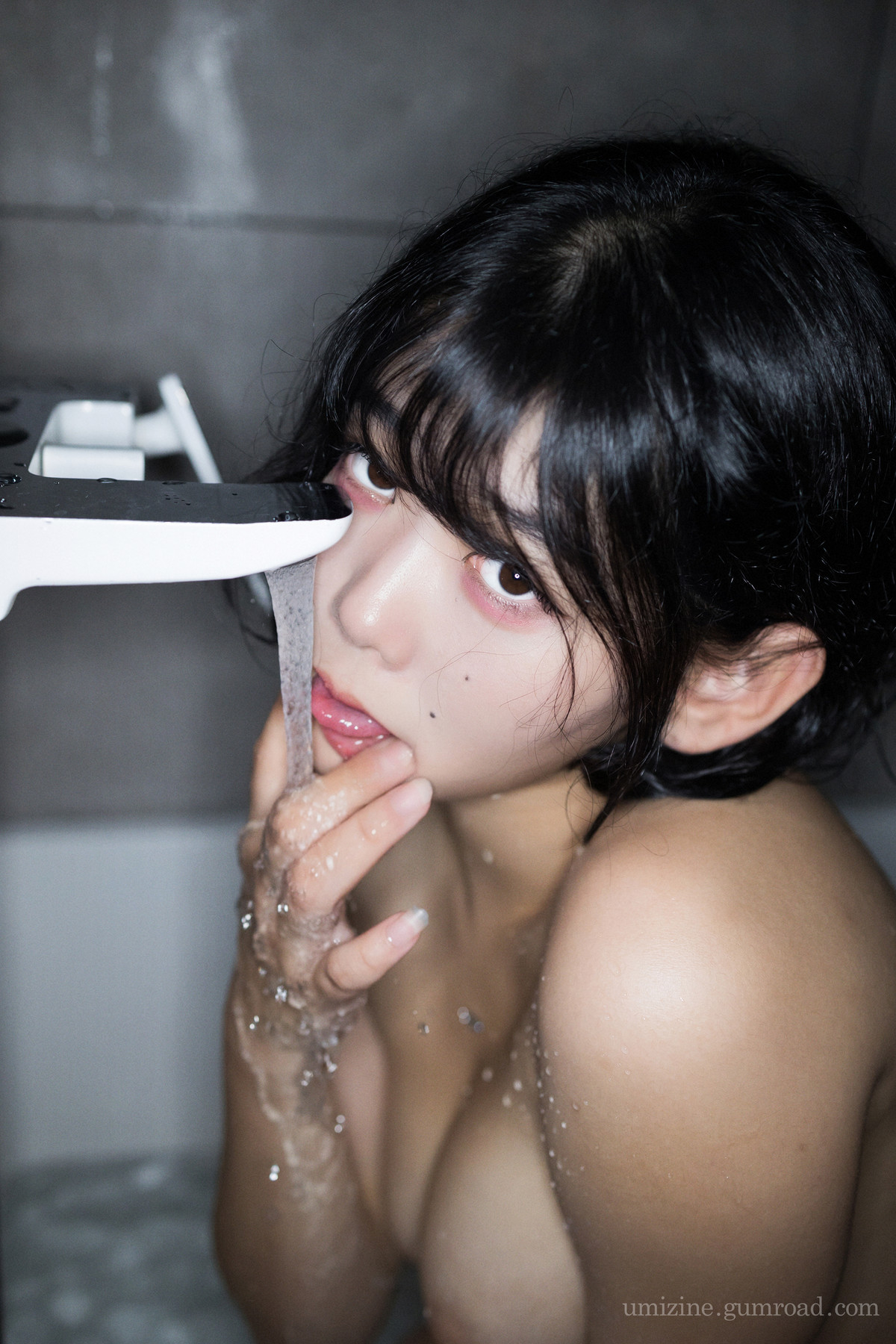 ZIA.Kwon 권지아, [UMIZINE] Bathtub Mermaid Set.02の写真 54