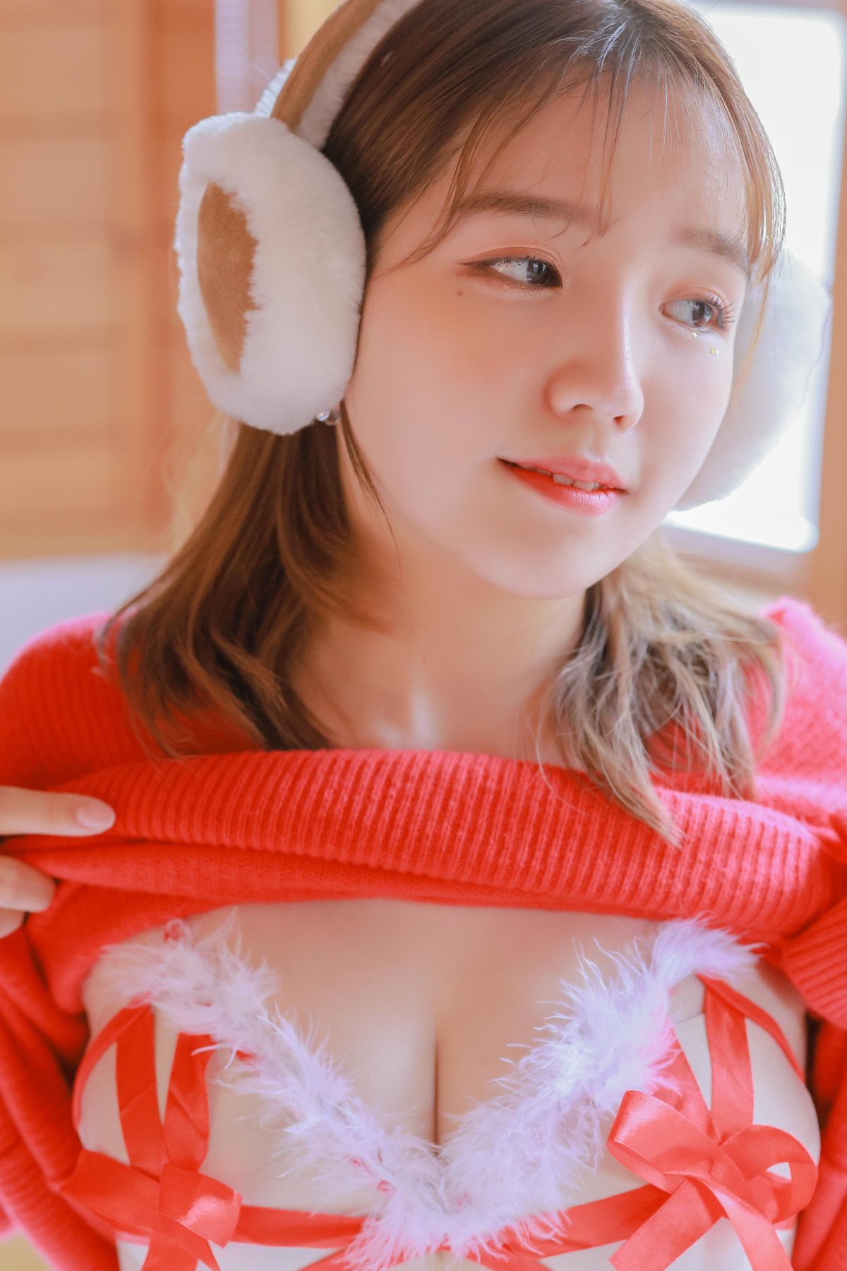Yoonvely 윤블리, [SWEETBOX] SWTB Vol.26 Santa Girl Set.02の写真 32
