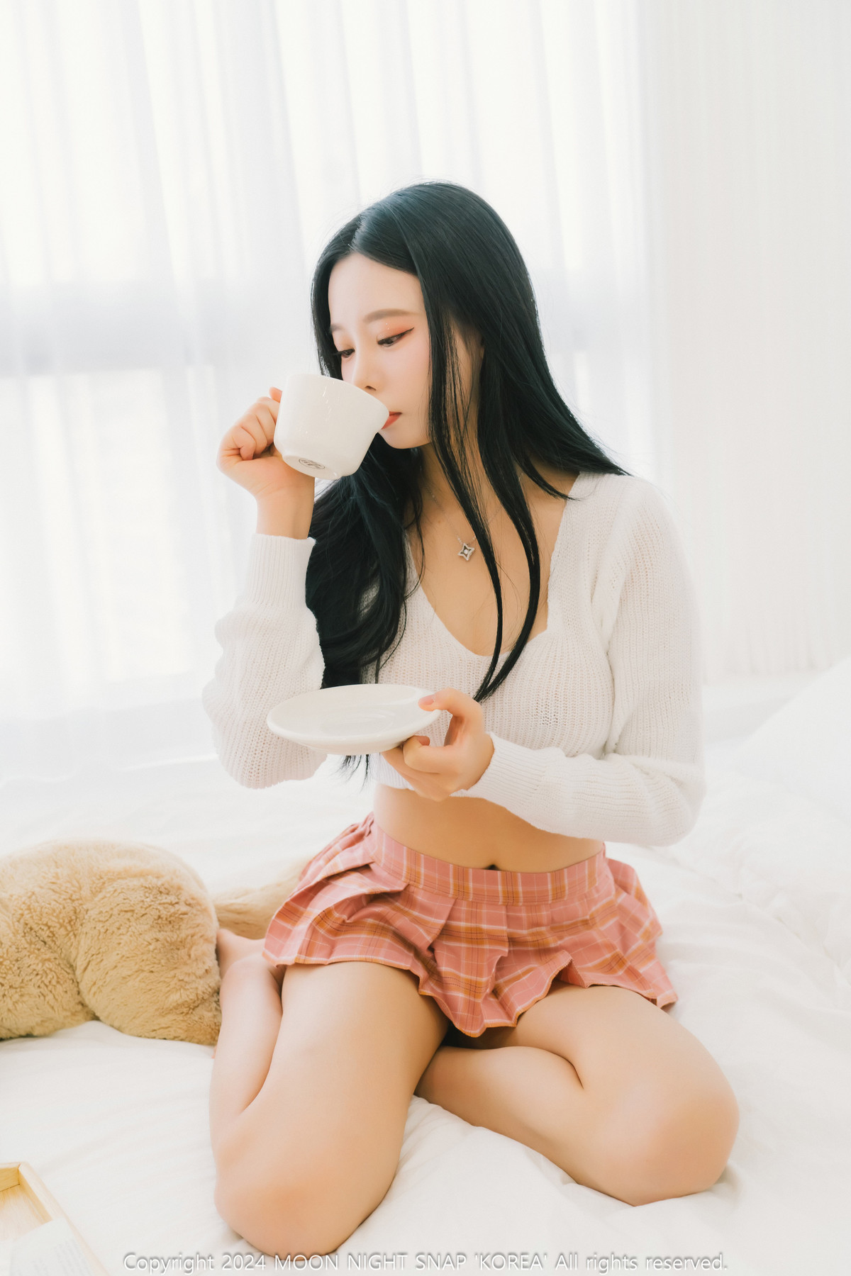 Yoo-ah 유아, [Moon Night Snap] She has a delicious top Set.01の写真 23