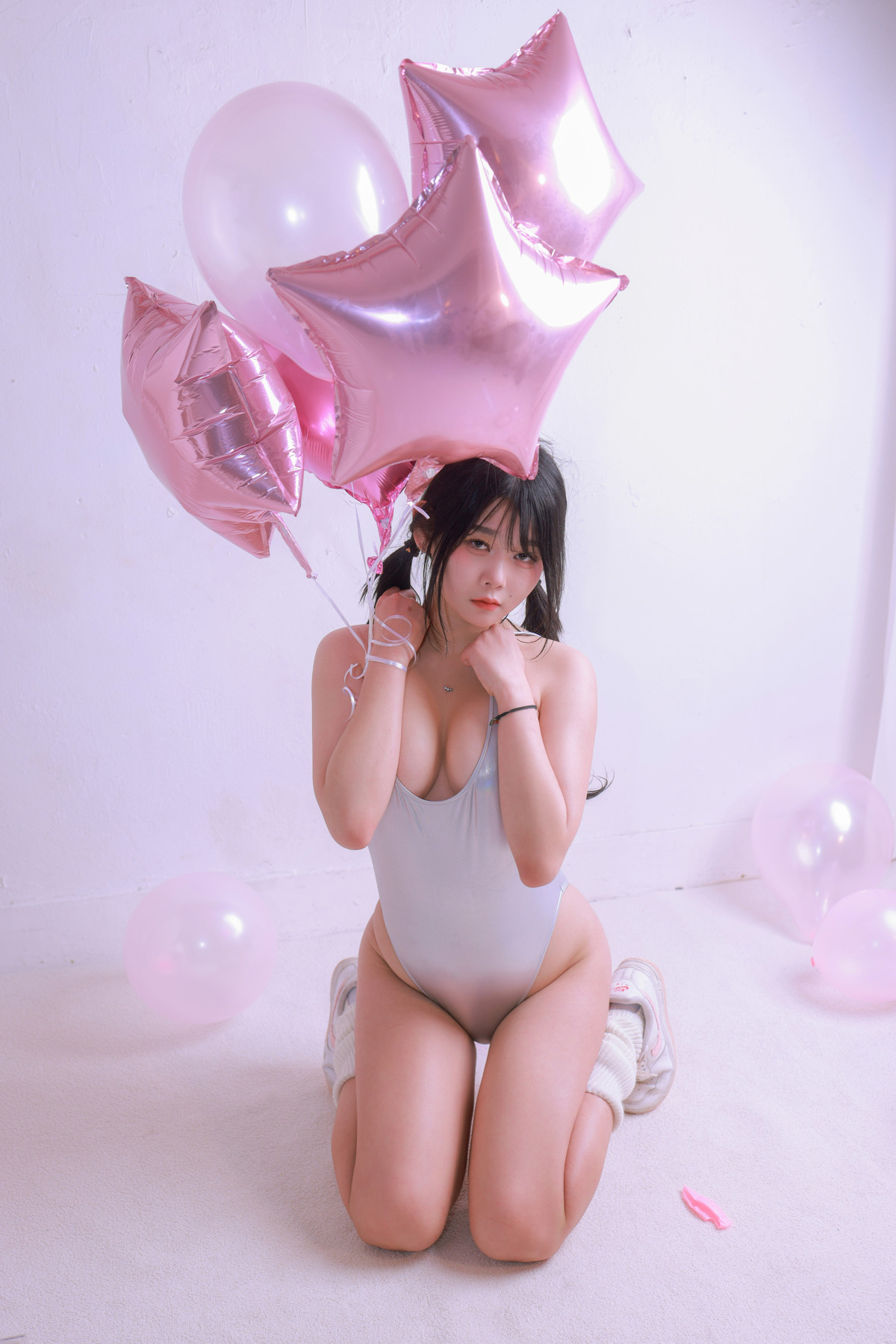 ZIA.Kwon 권지아, [Yo-U] Vol.13 Valentine Set.01の写真 3