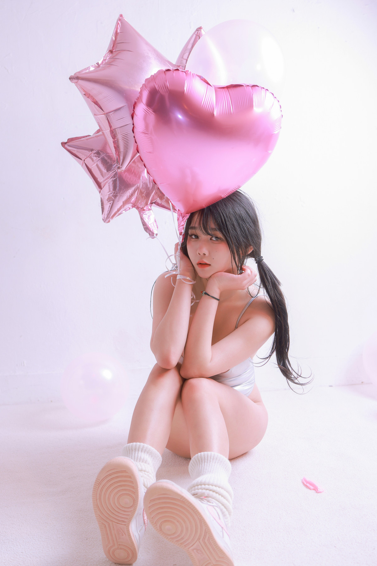 ZIA.Kwon 권지아, [Yo-U] Vol.13 Valentine Set.01の写真 10