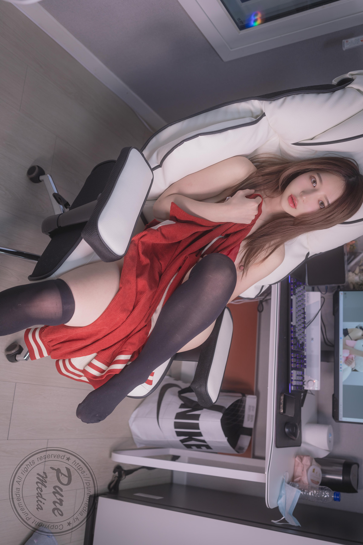 Yeha 예하, [PURE MEDIA] Vol.277 Expensive and Delicious Naked Hen Set.01の写真 36