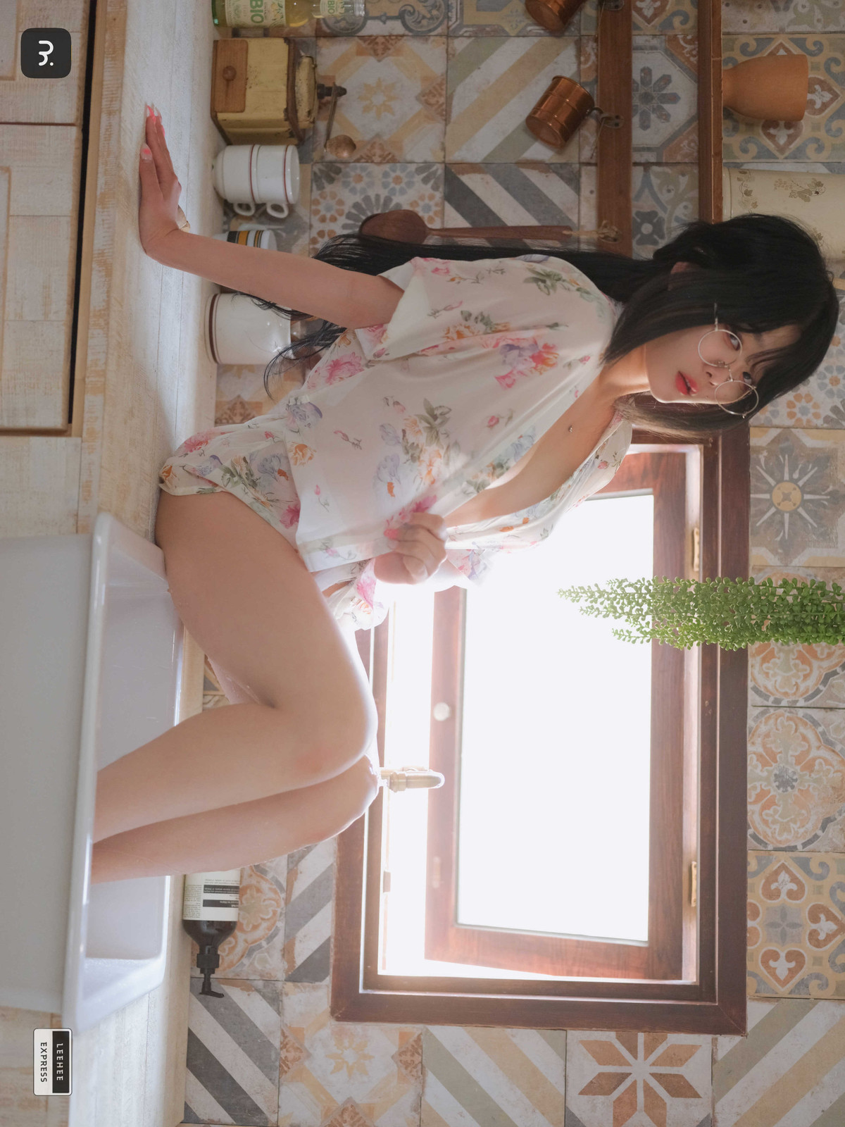ZIA.Kwon 권지아, [LEEHEE EXPRESS] LEHF-214Aの写真 5