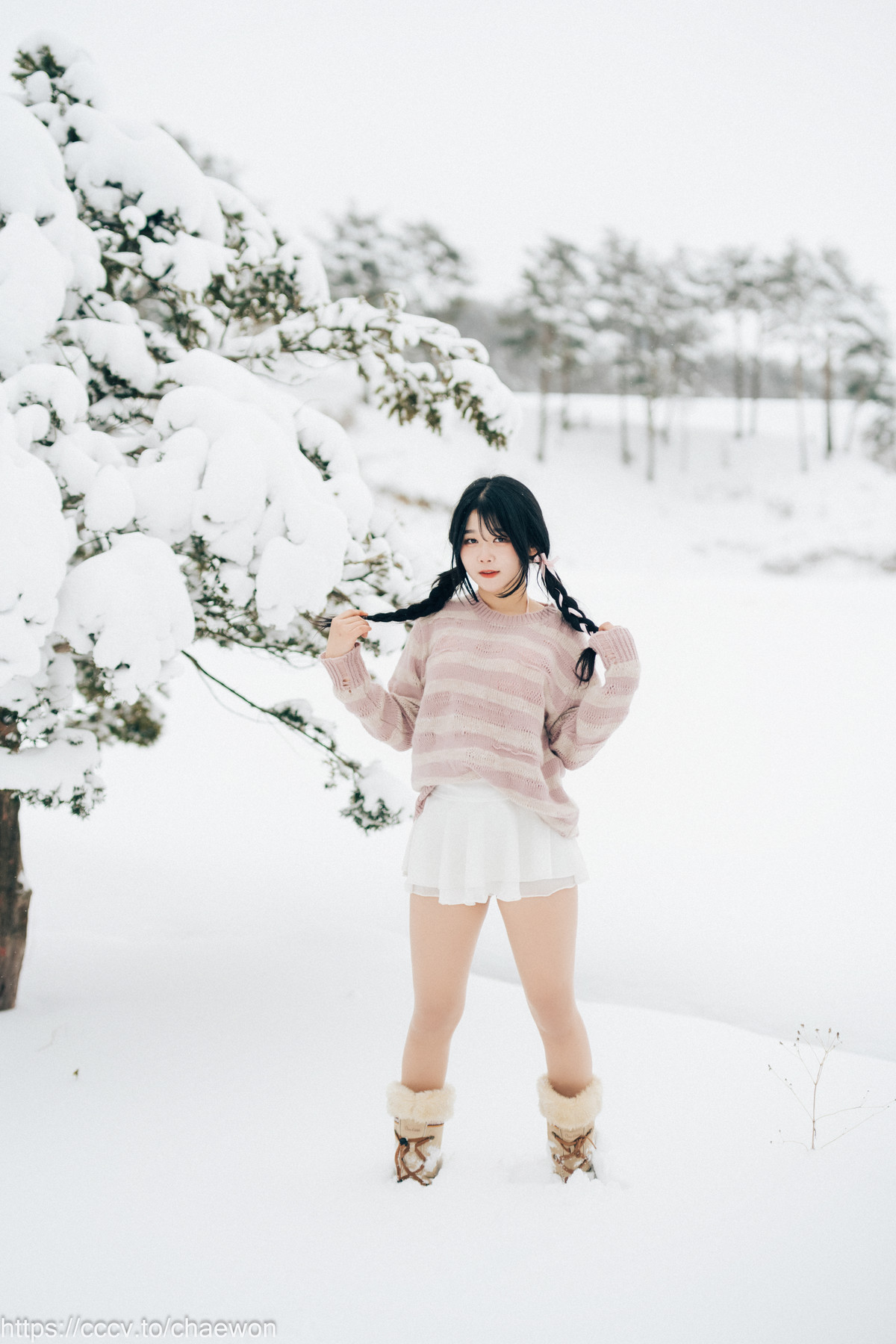 ZIA.Kwon 권지아, [Loozy] Snow Girl Set.01の写真 2