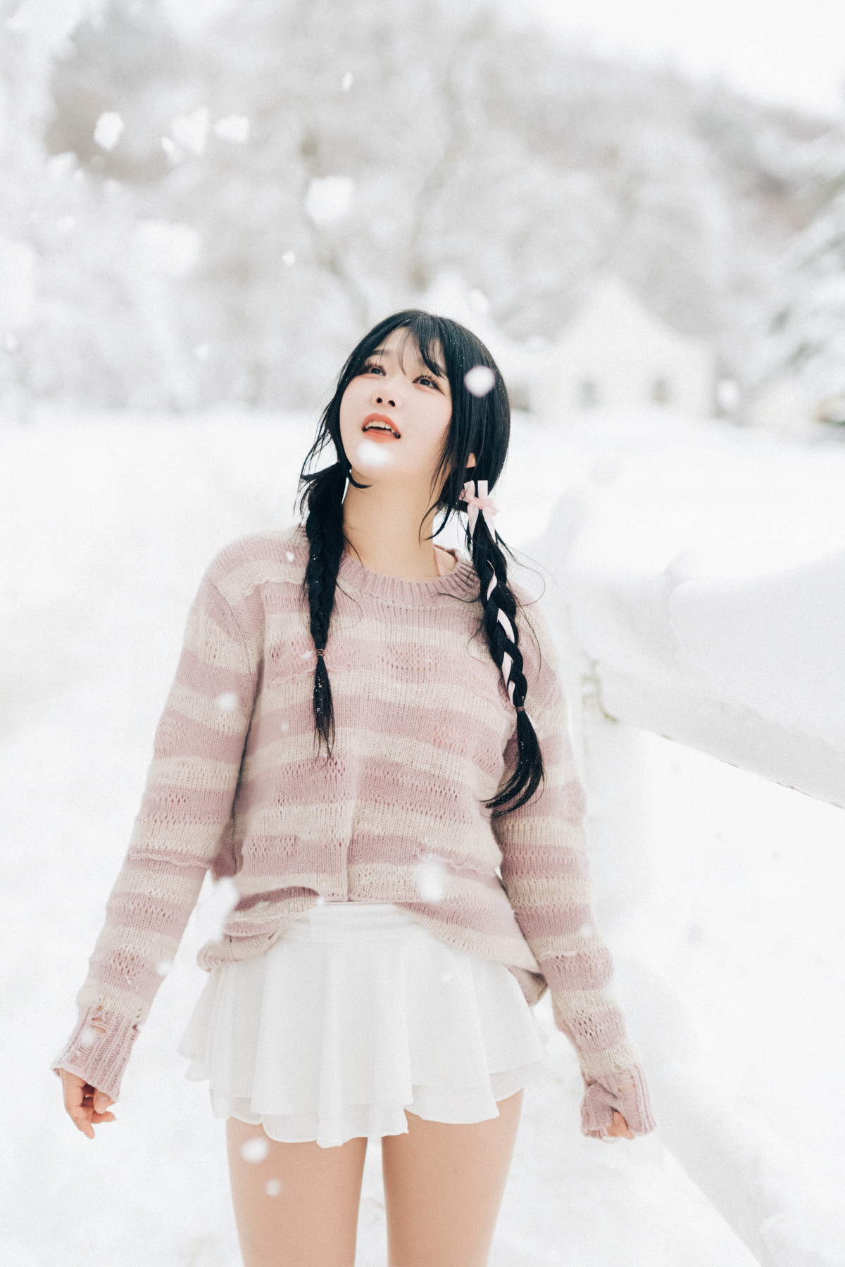 ZIA.Kwon 권지아, [Loozy] Snow Girl Set.01の写真 15