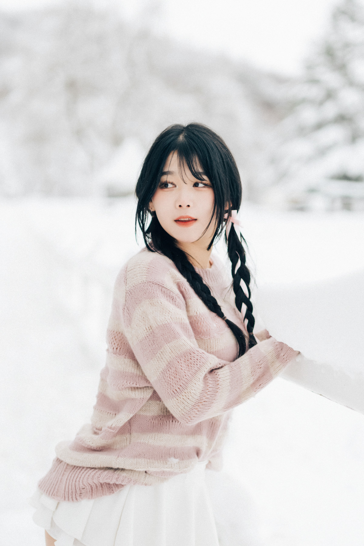 ZIA.Kwon 권지아, [Loozy] Snow Girl Set.01の写真 17
