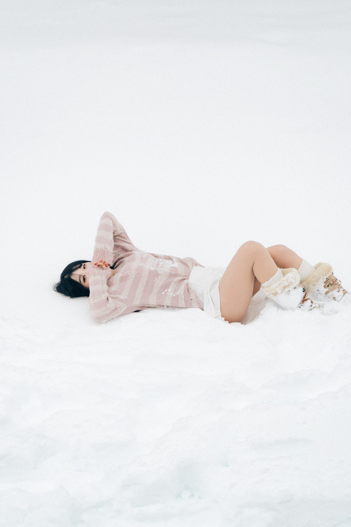 ZIA.Kwon 권지아, [Loozy] Snow Girl Set.01の写真 24