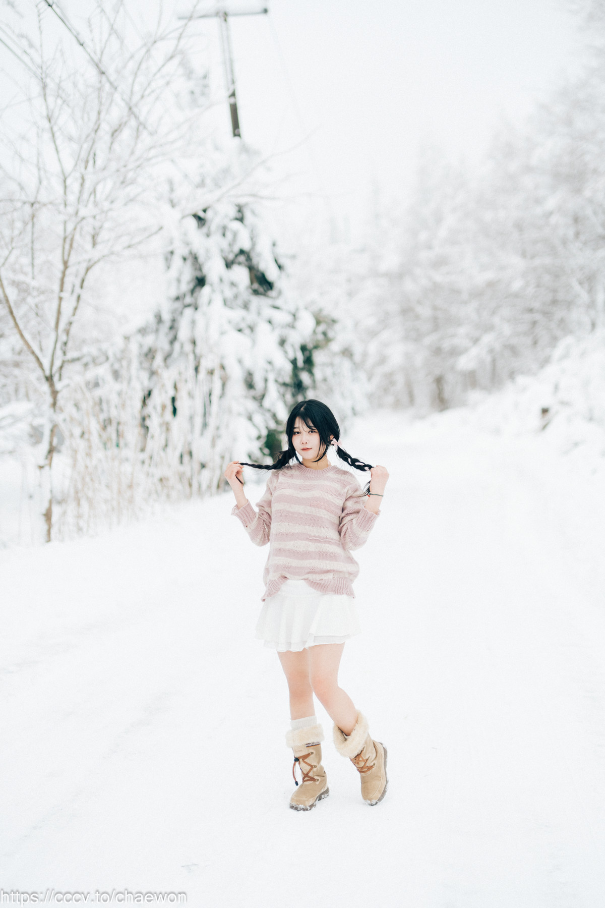 ZIA.Kwon 권지아, [Loozy] Snow Girl Set.02の写真 5