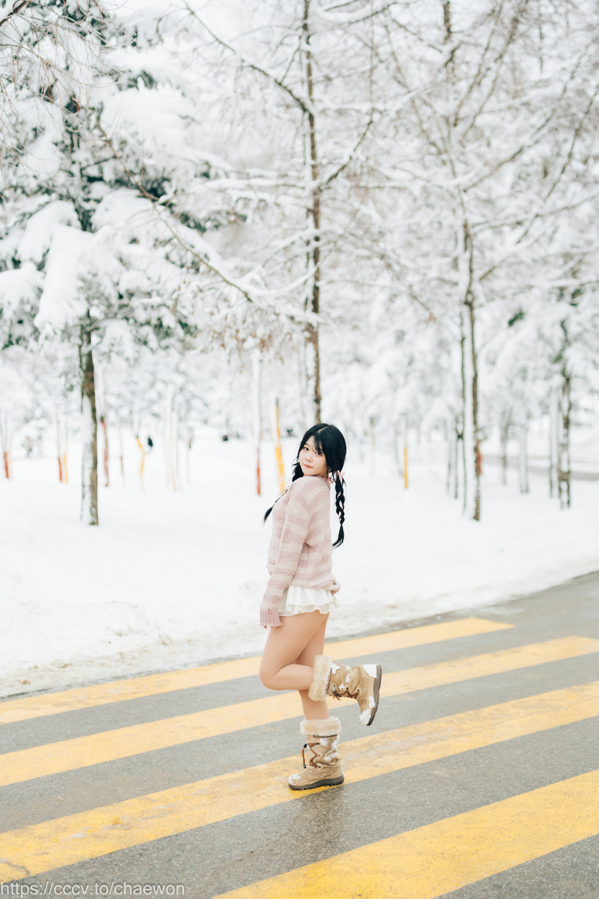 ZIA.Kwon 권지아, [Loozy] Snow Girl Set.02の写真 19