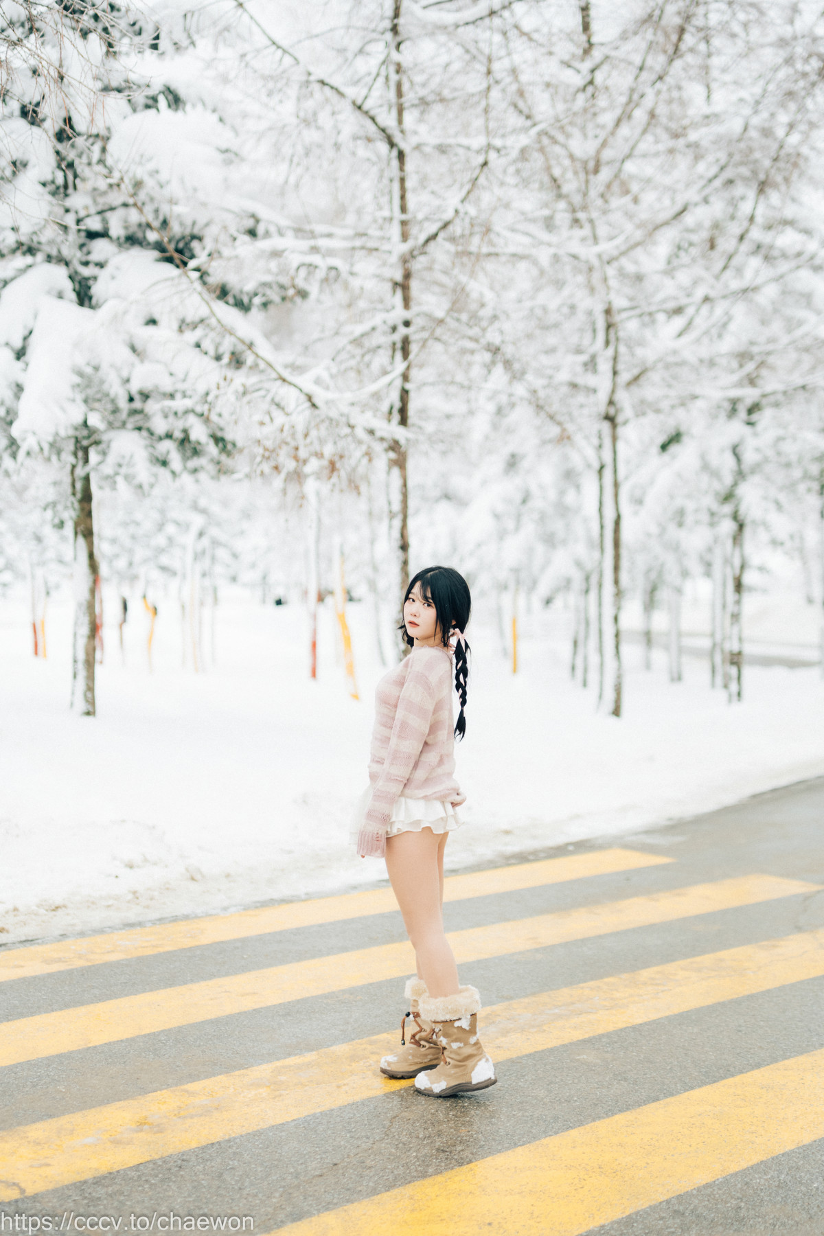ZIA.Kwon 권지아, [Loozy] Snow Girl Set.02の写真 21