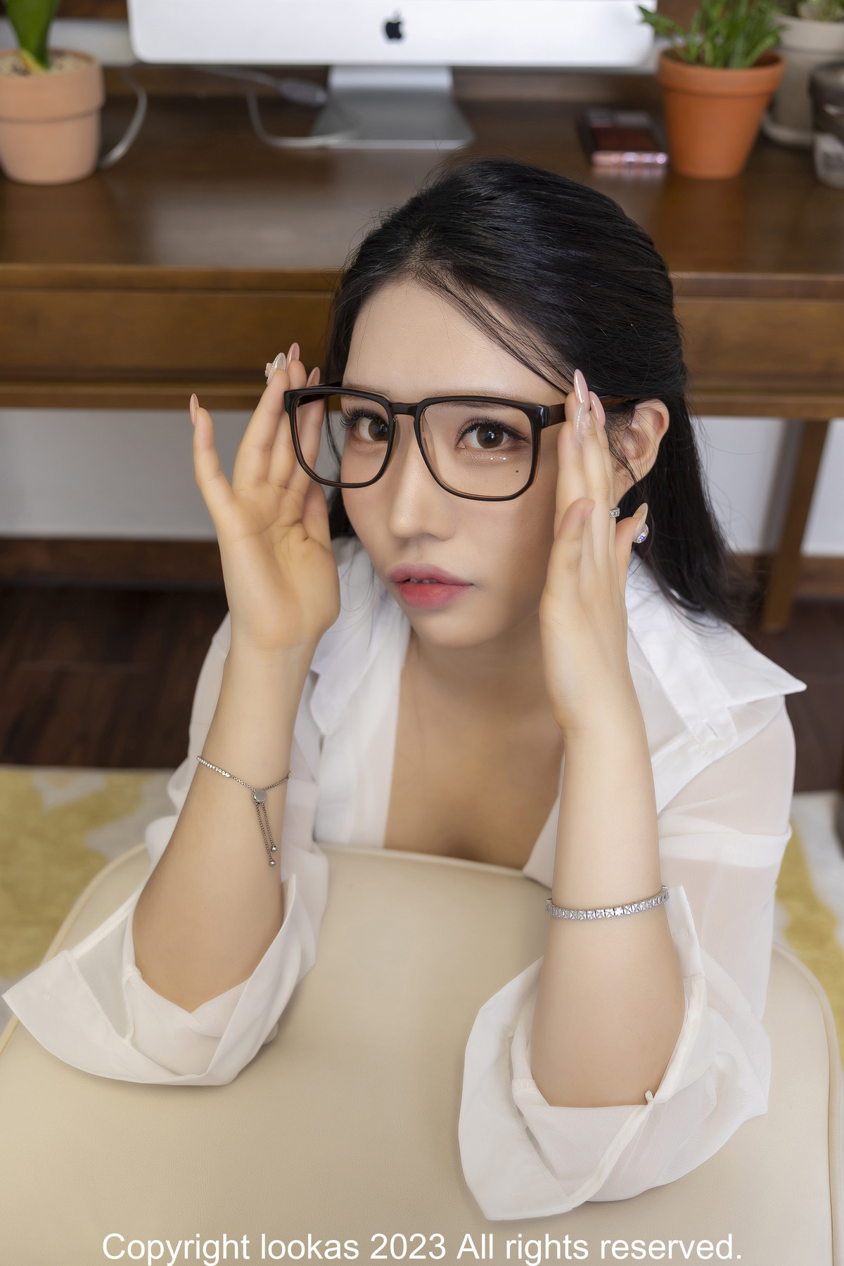 Hani 하니, Lookas Vol.02 Photobook Set.01の写真 40