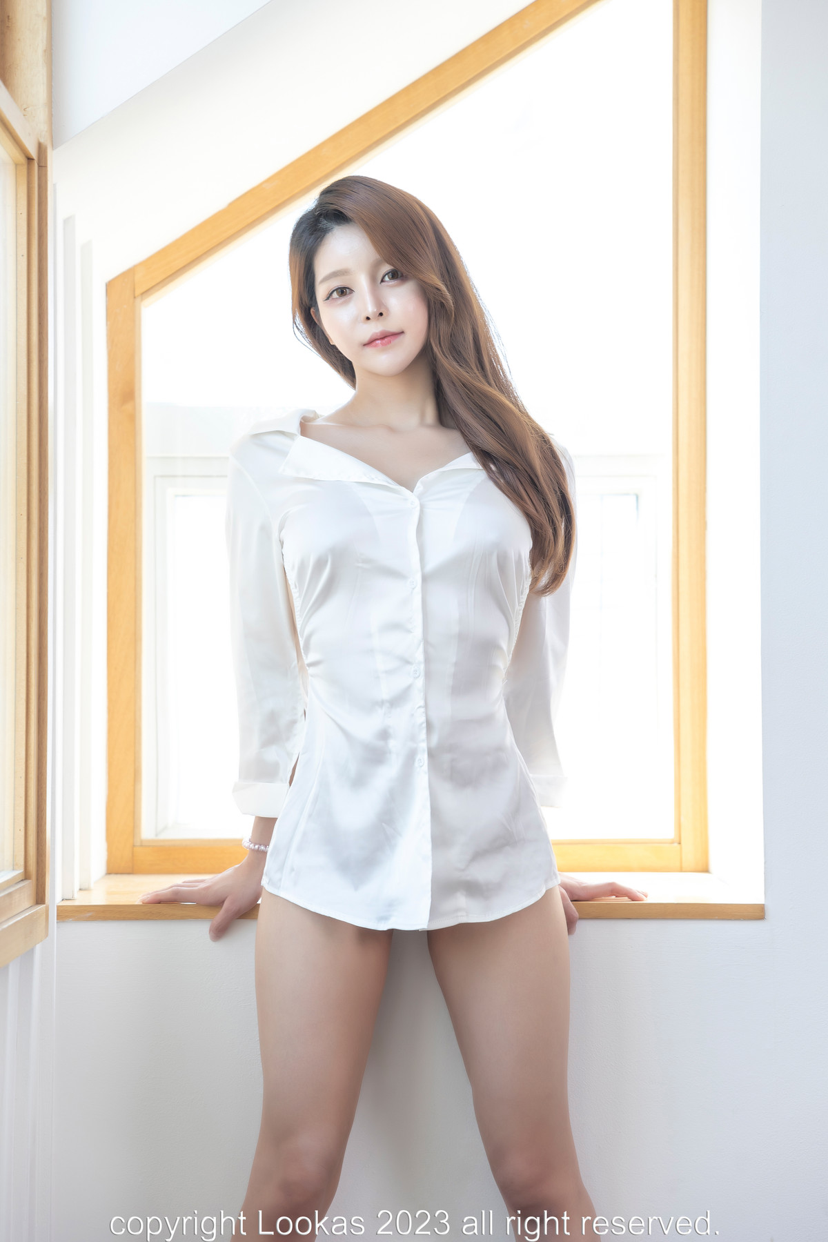Banhee 반희, Lookas Vol.02 Photobook Set.01の写真 10