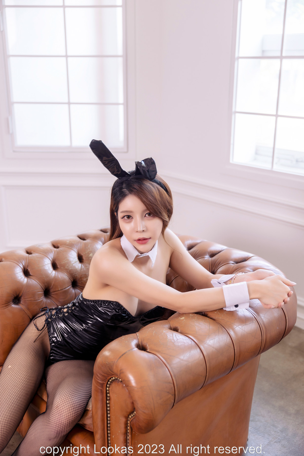 Banhee 반희, Lookas Vol.03 Photobook Set.02の写真 18
