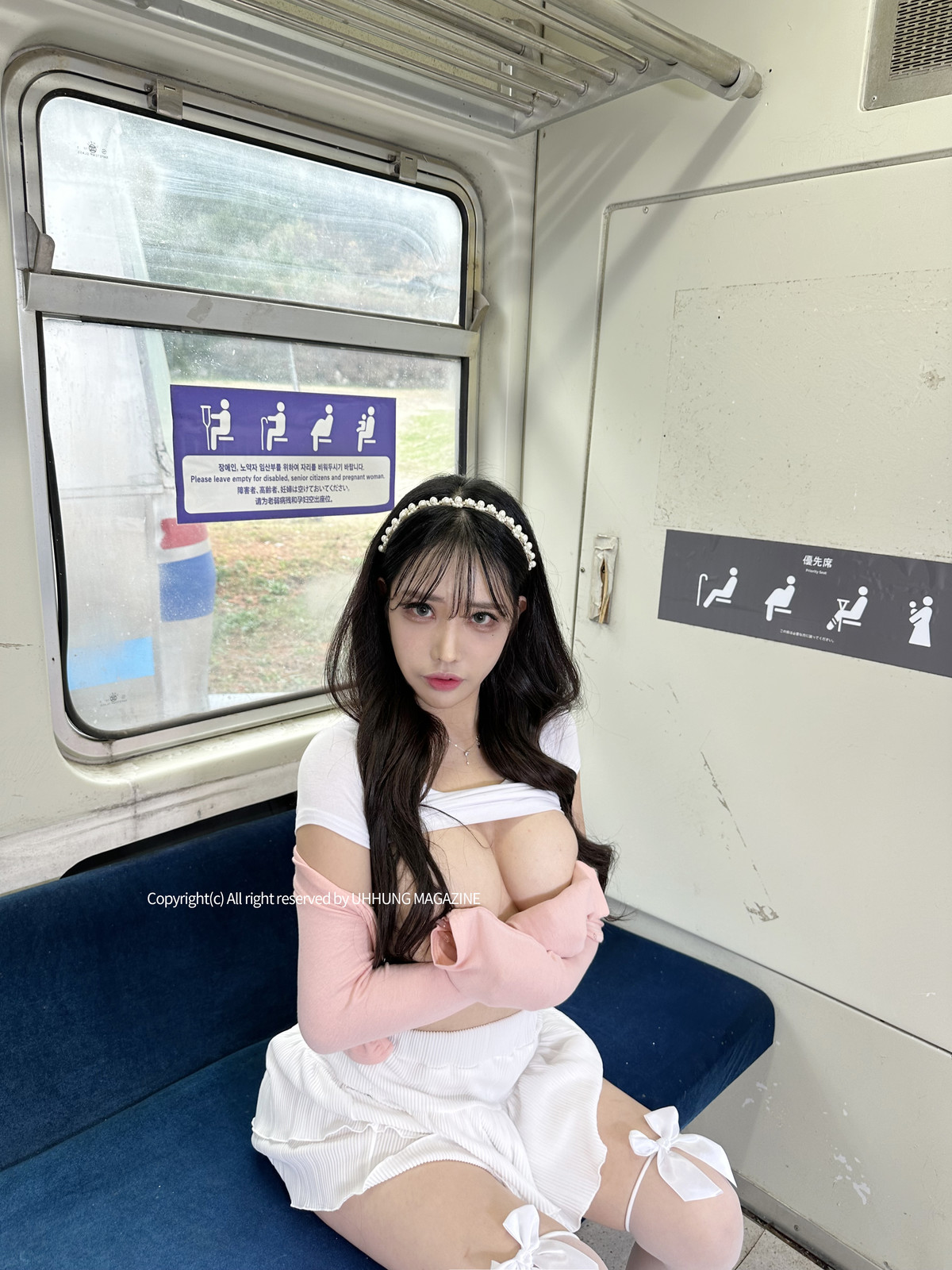 Hani 하니, UHHUNG Magazine “The Girlfriend on The Subway” Set.01の写真 36