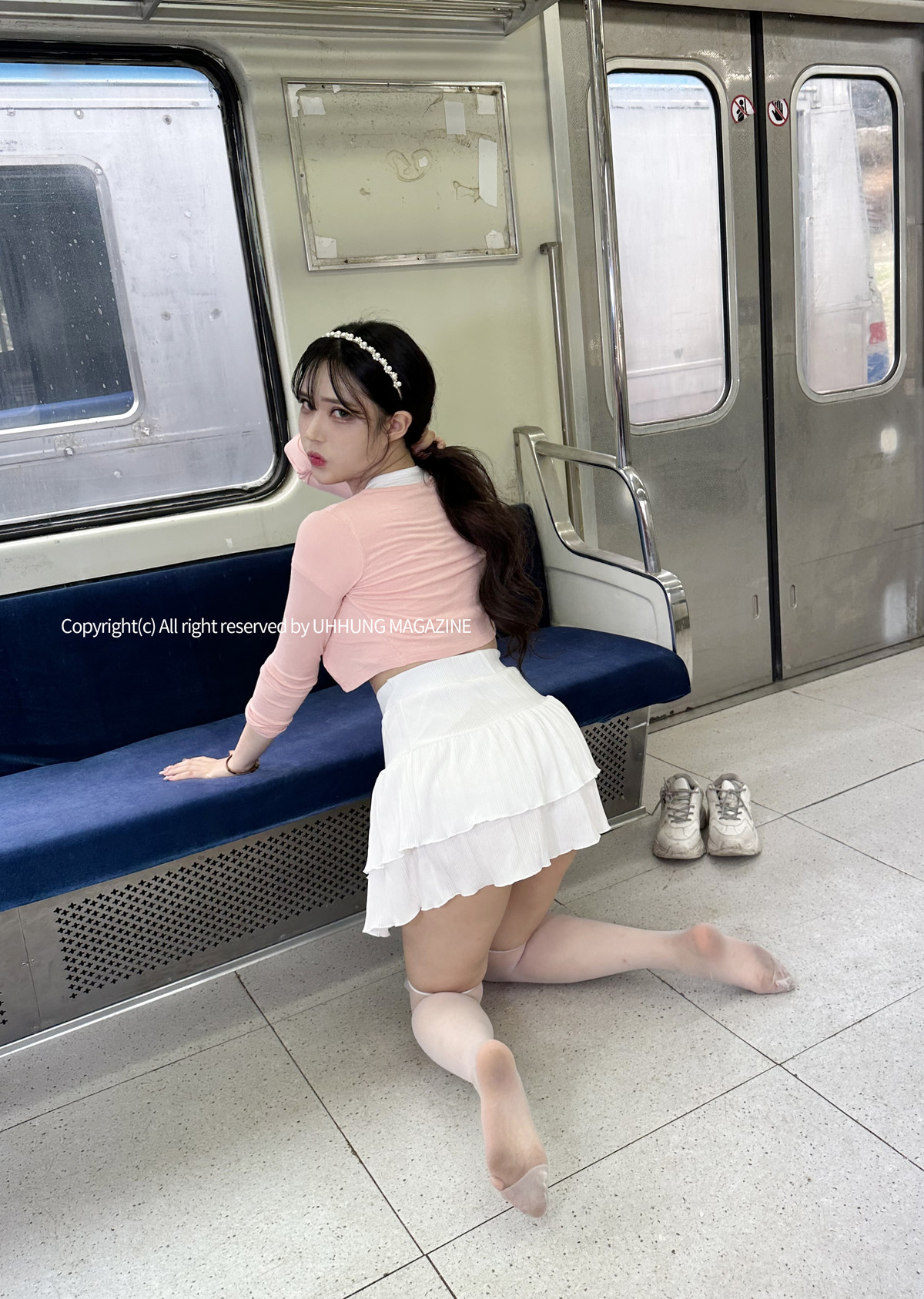 Hani 하니, UHHUNG Magazine “The Girlfriend on The Subway” Set.02の写真 18