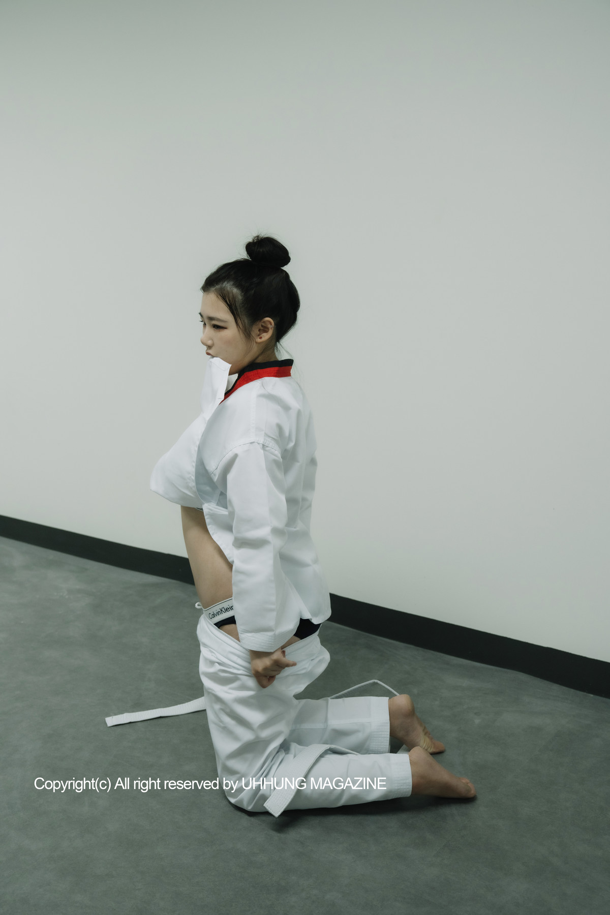 Jenn 젠, UHHUNG Magazine Vol.01 Taekwondo Set.02の写真 4