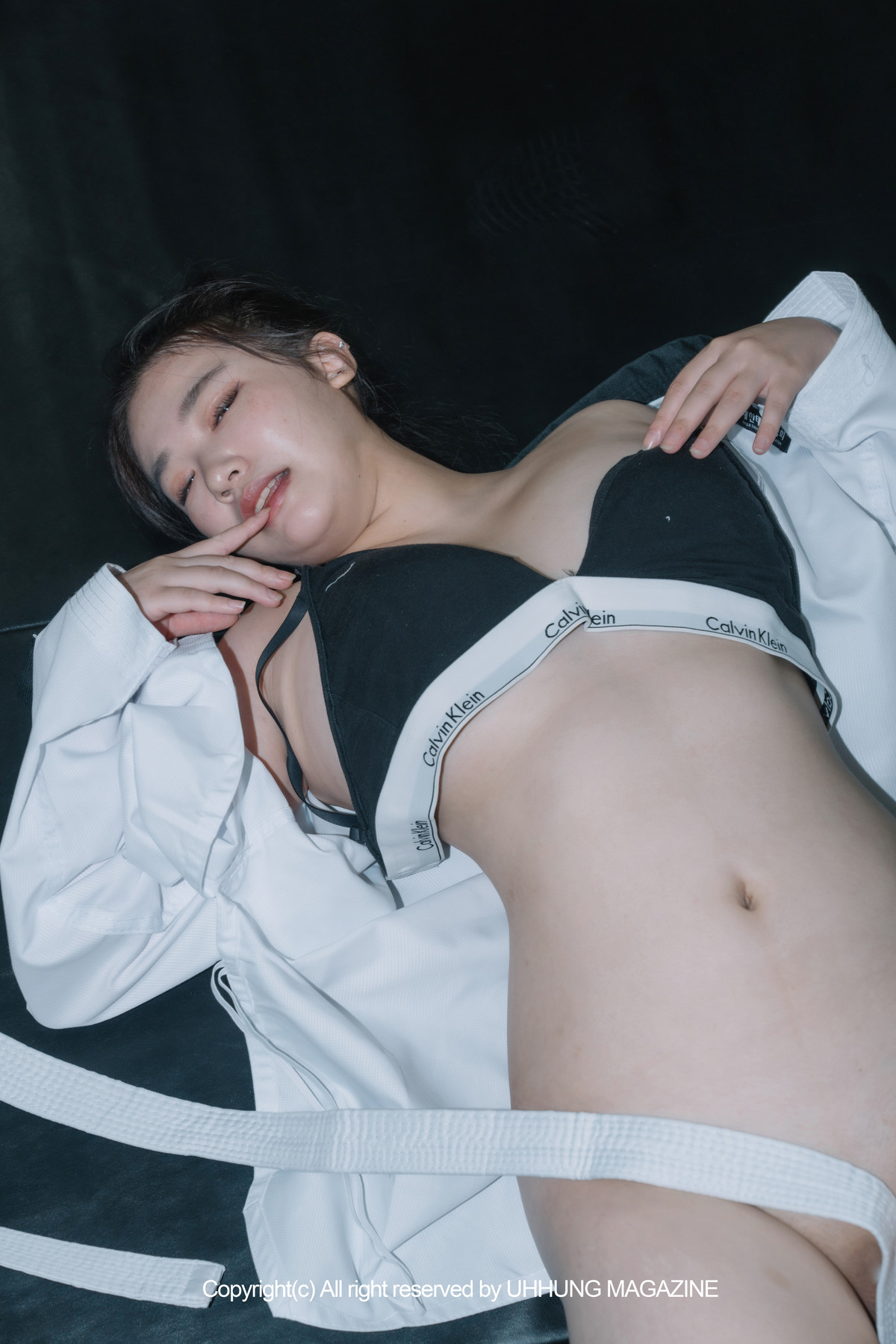 Jenn 젠, UHHUNG Magazine Vol.01 Taekwondo Set.02の写真 24