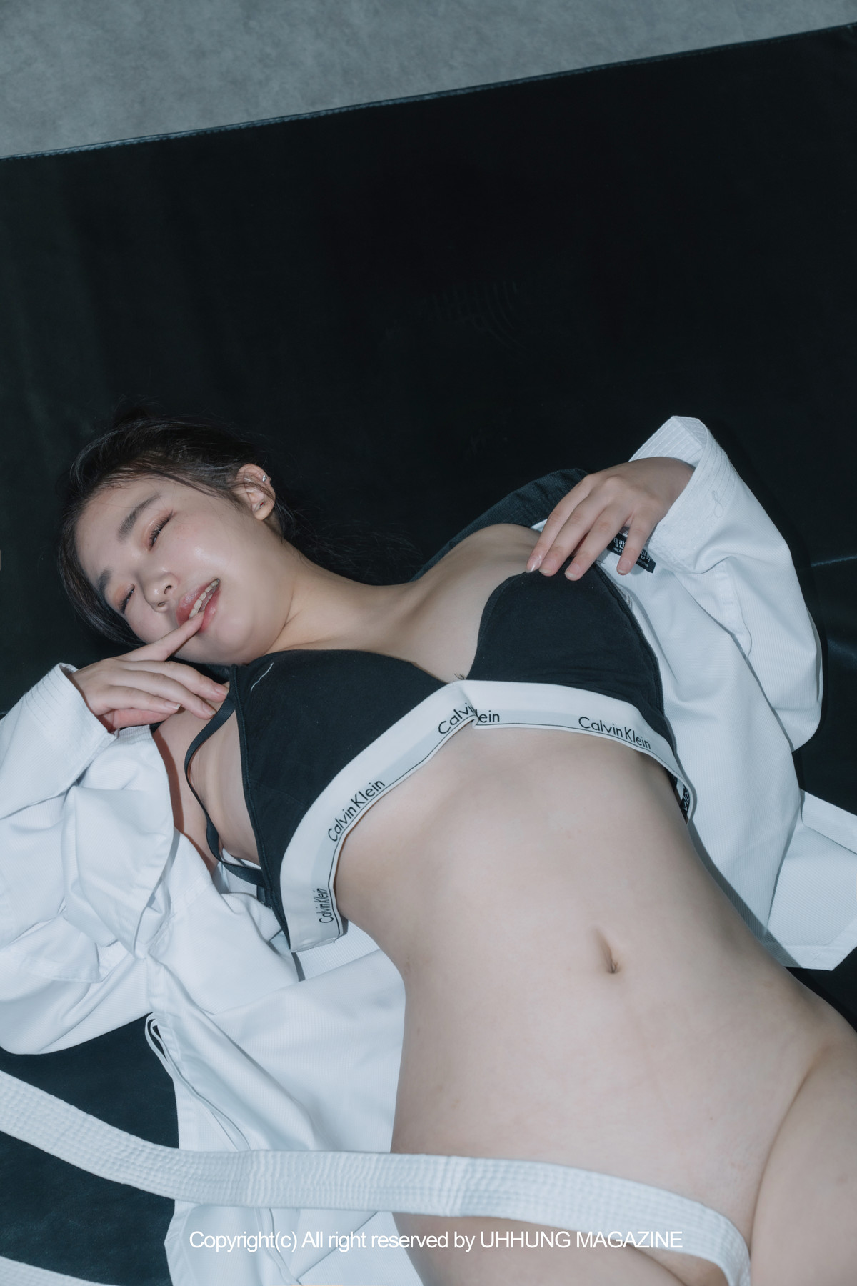 Jenn 젠, UHHUNG Magazine Vol.01 Taekwondo Set.02の写真 25