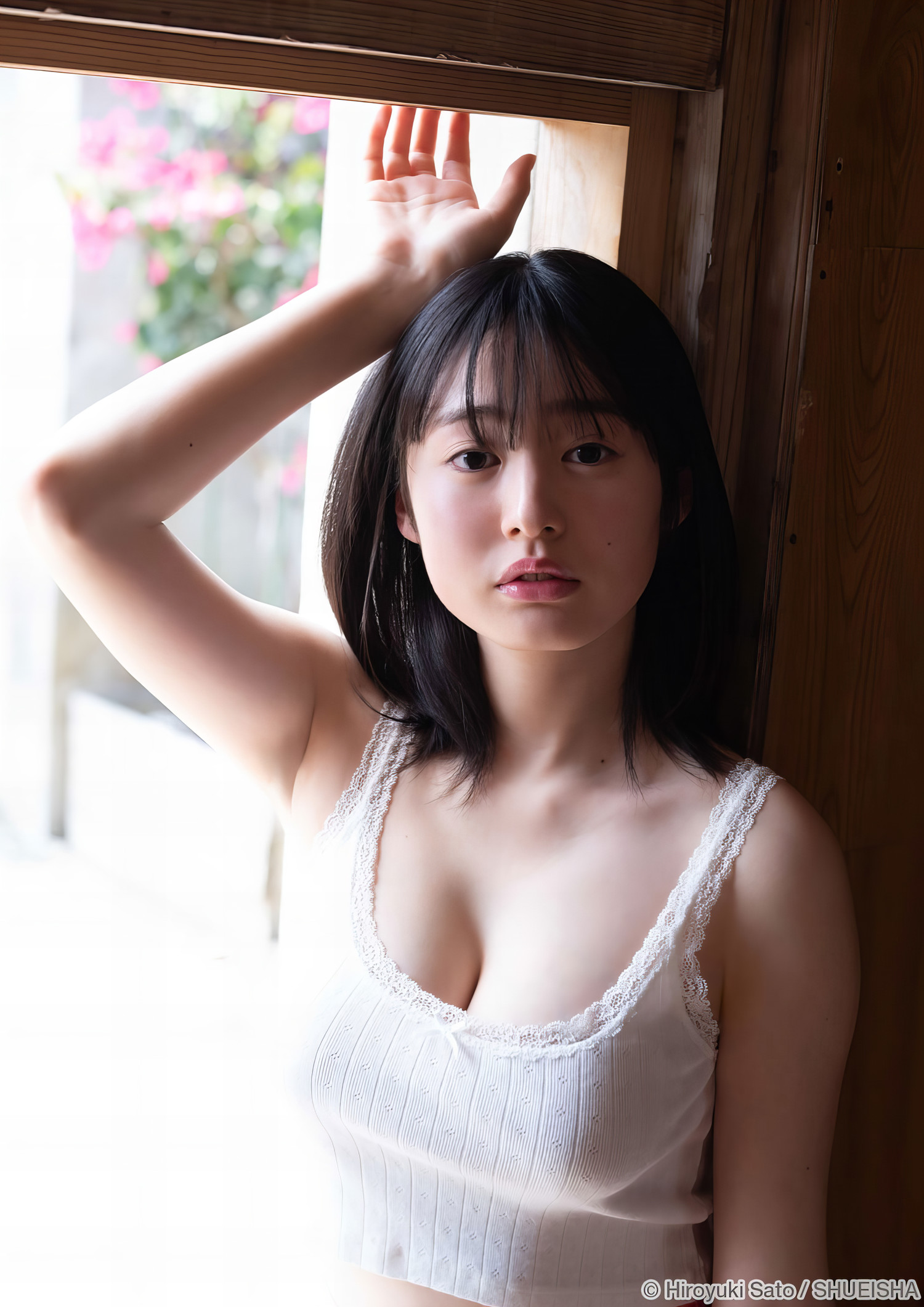Miu Shirahama 白濱美兎, Young Jump 2024 No.24 (ヤングジャンプ 2024年24号)の写真 11