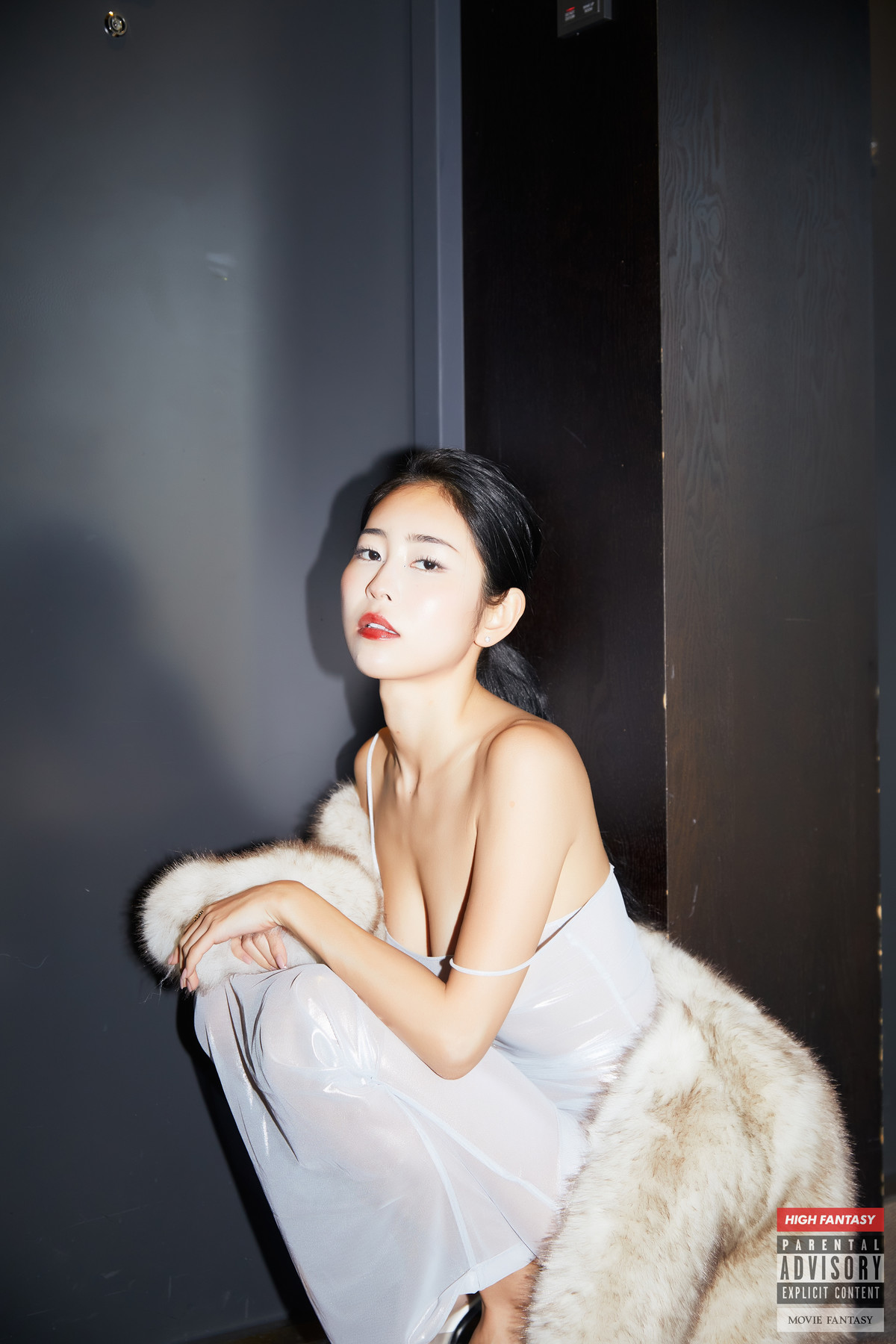 Rina Toeda 不良少女, HIGH FANTASY Vol.5 Fancy Youの写真 48