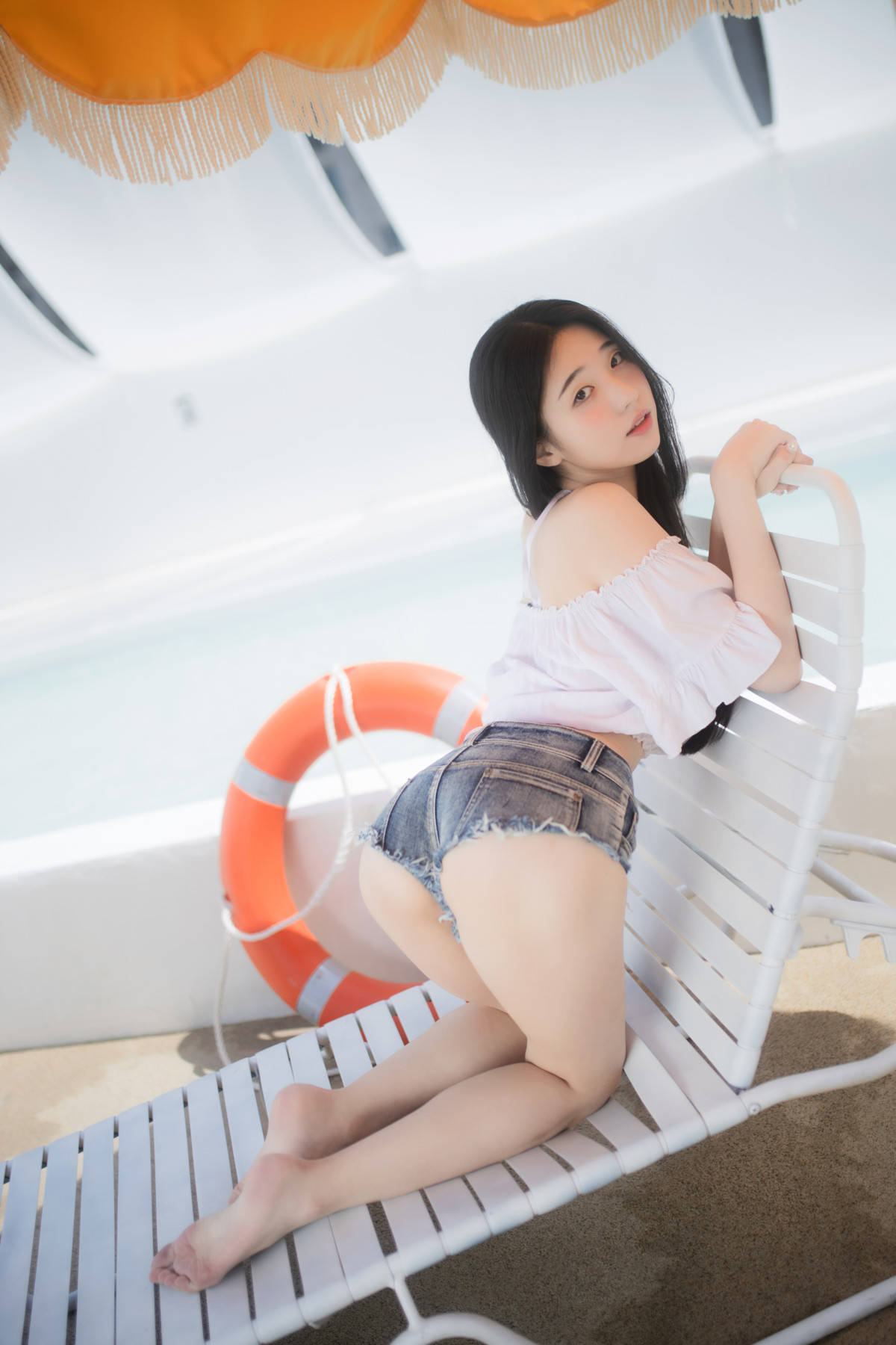 Yeon Woo 연우, Mini Photobook “Vacation”の写真 2