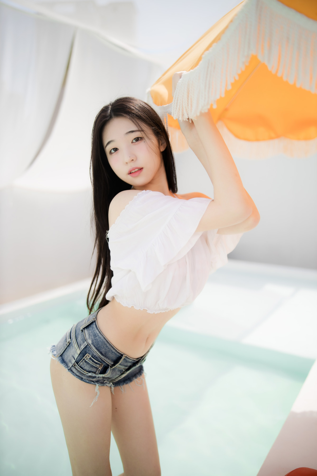 Yeon Woo 연우, Mini Photobook “Vacation”の写真 5
