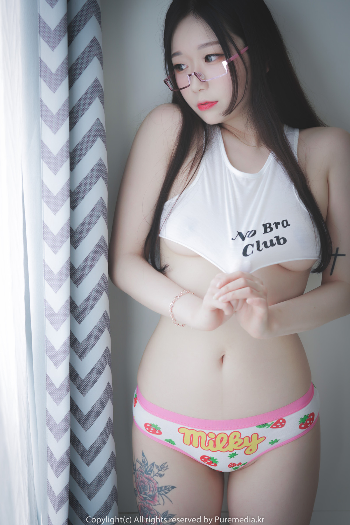 Ria 리아, PURE MEDIA Vol.004 Photobook Set.01の写真 3