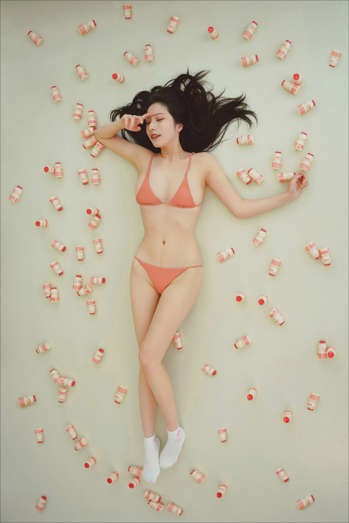 RISA 리사, Photobook “Yogu Yogu” Set.02の写真 13
