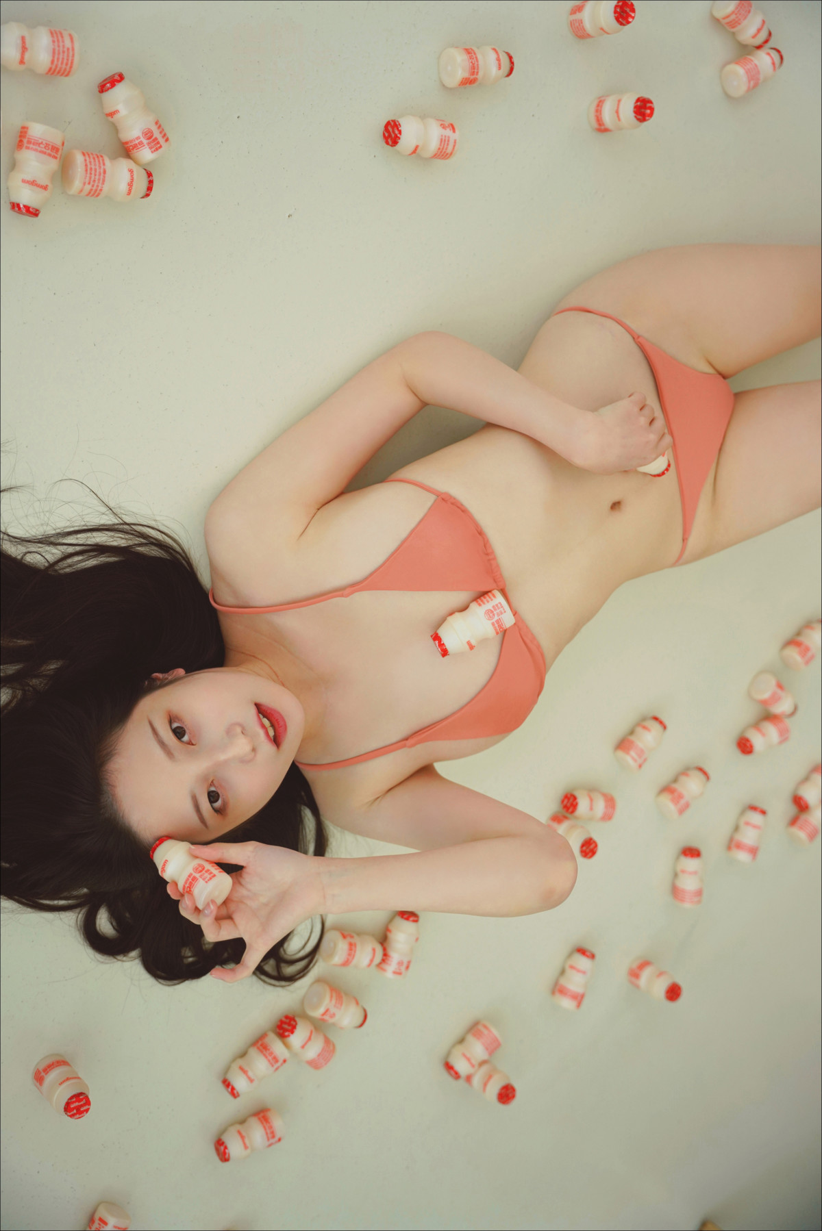 RISA 리사, Photobook “Yogu Yogu” Set.02の写真 18