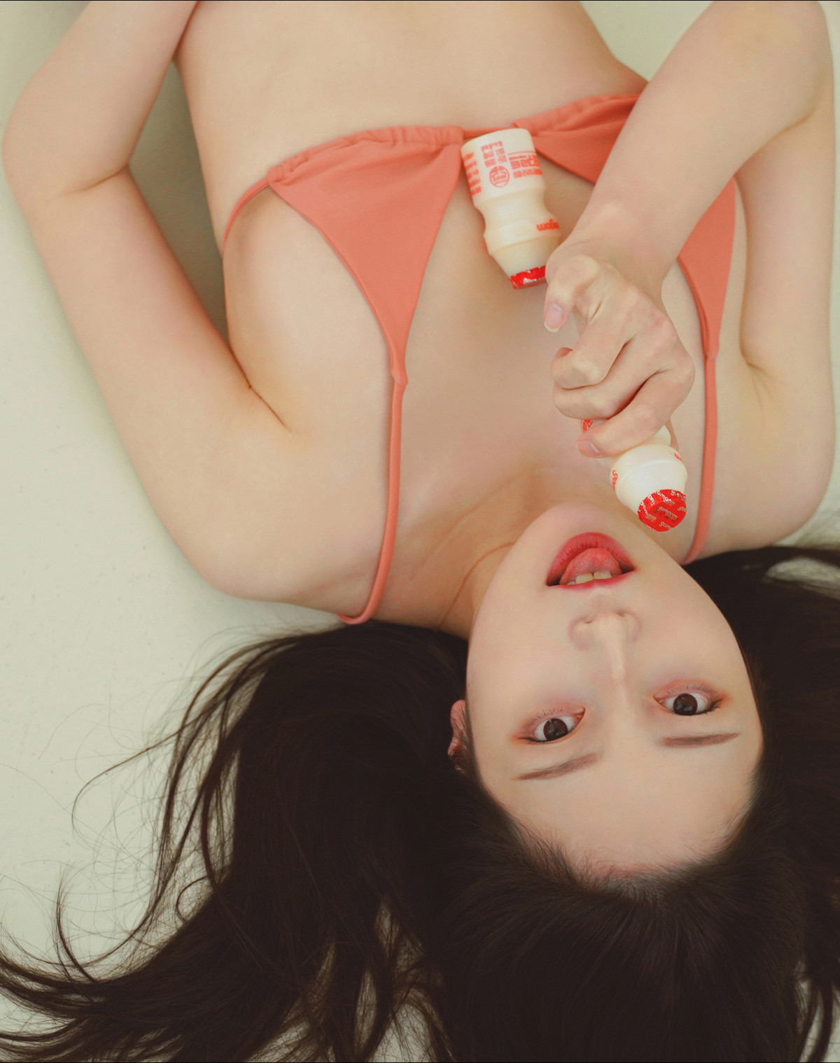 RISA 리사, Photobook “Yogu Yogu” Set.02の写真 23