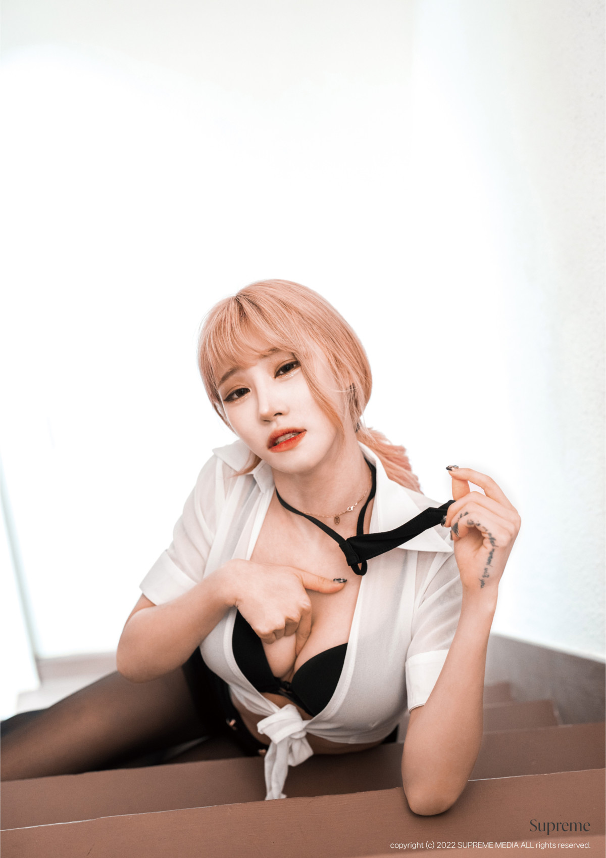 Taeri 태리, Supreme Vol.03 Photobook Set.01の写真 20