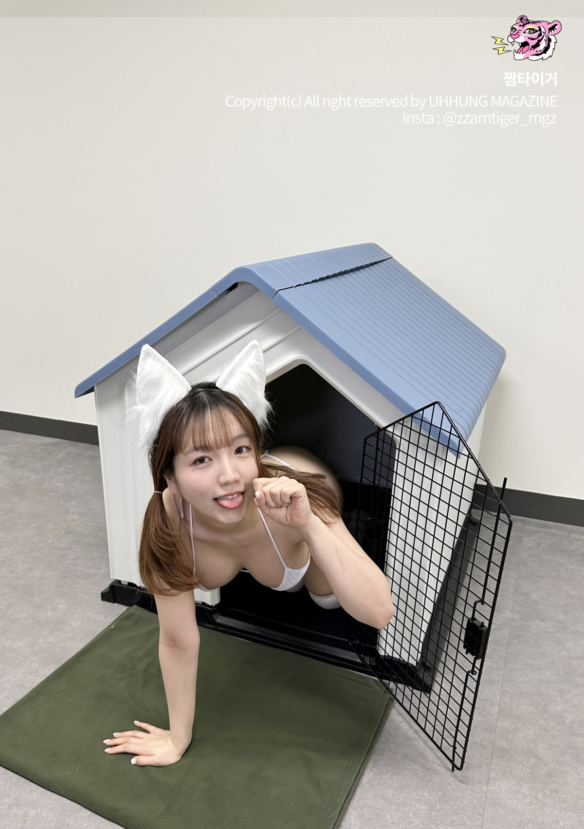 Yoonvely 윤블리, UHHUNG Magazine Vol.04 “Milltary” Set.05の写真 25