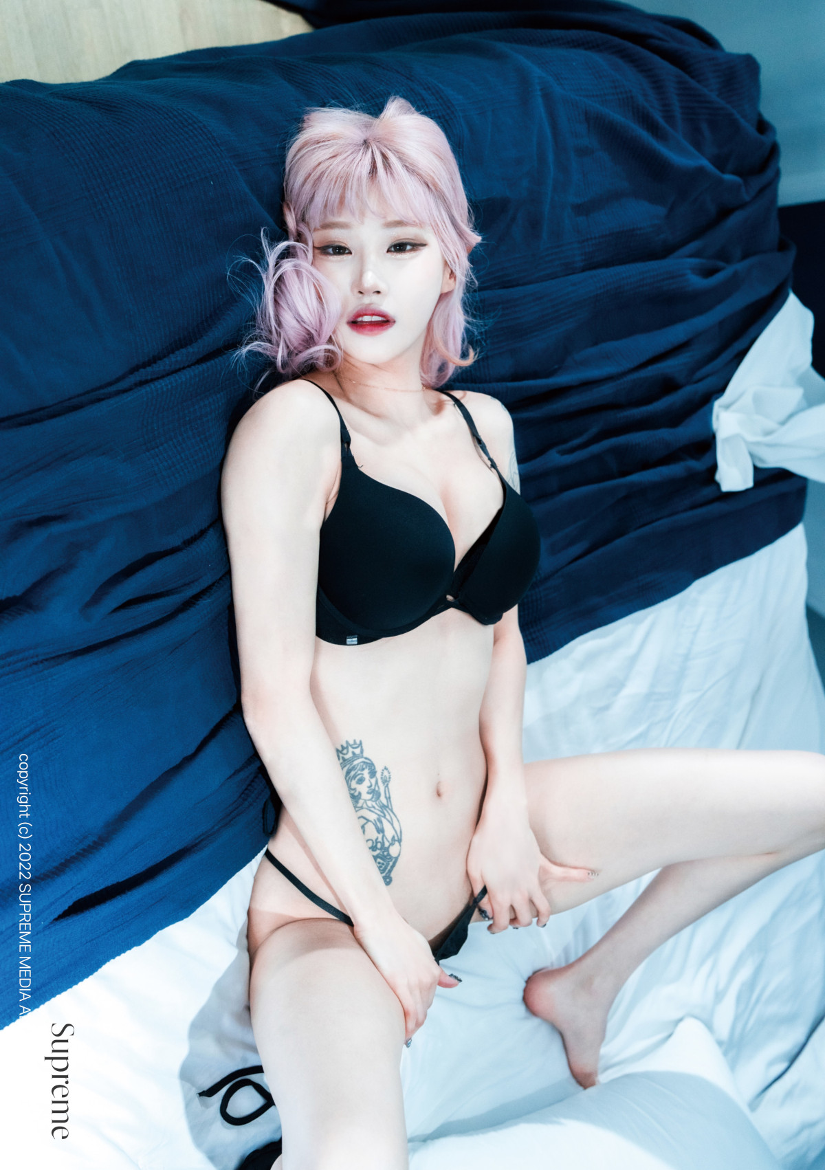 Taeri 태리, Supreme Vol.03 Photobook Set.02の写真 34