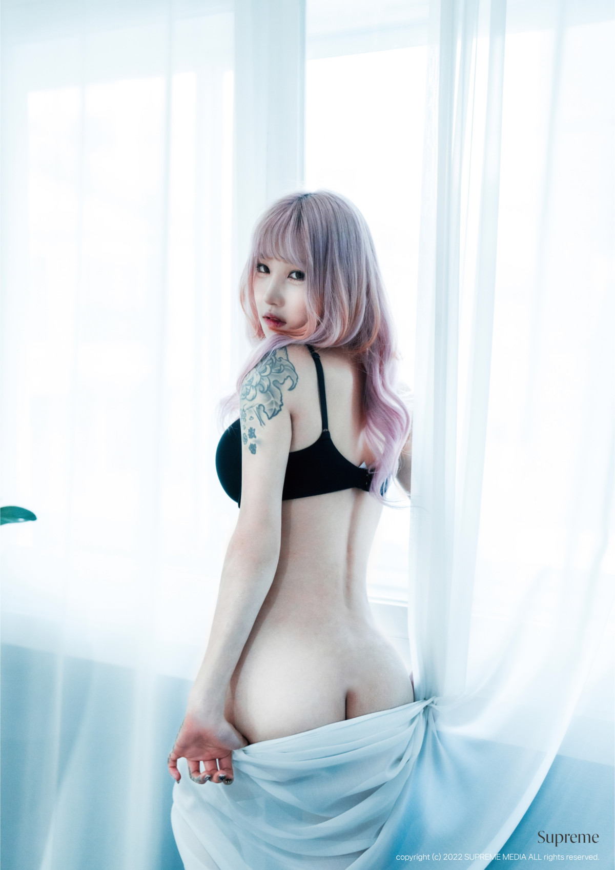 Taeri 태리, Supreme Vol.03 Photobook Set.02の写真 35