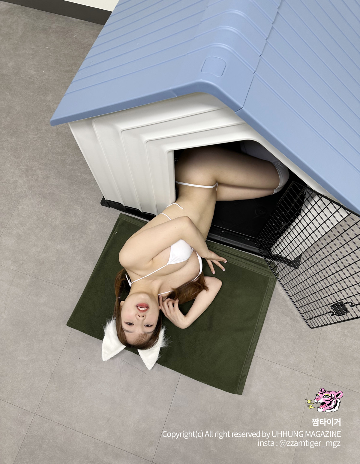 Yoonvely 윤블리, UHHUNG Magazine Vol.04 “Milltary” Set.06の写真 10