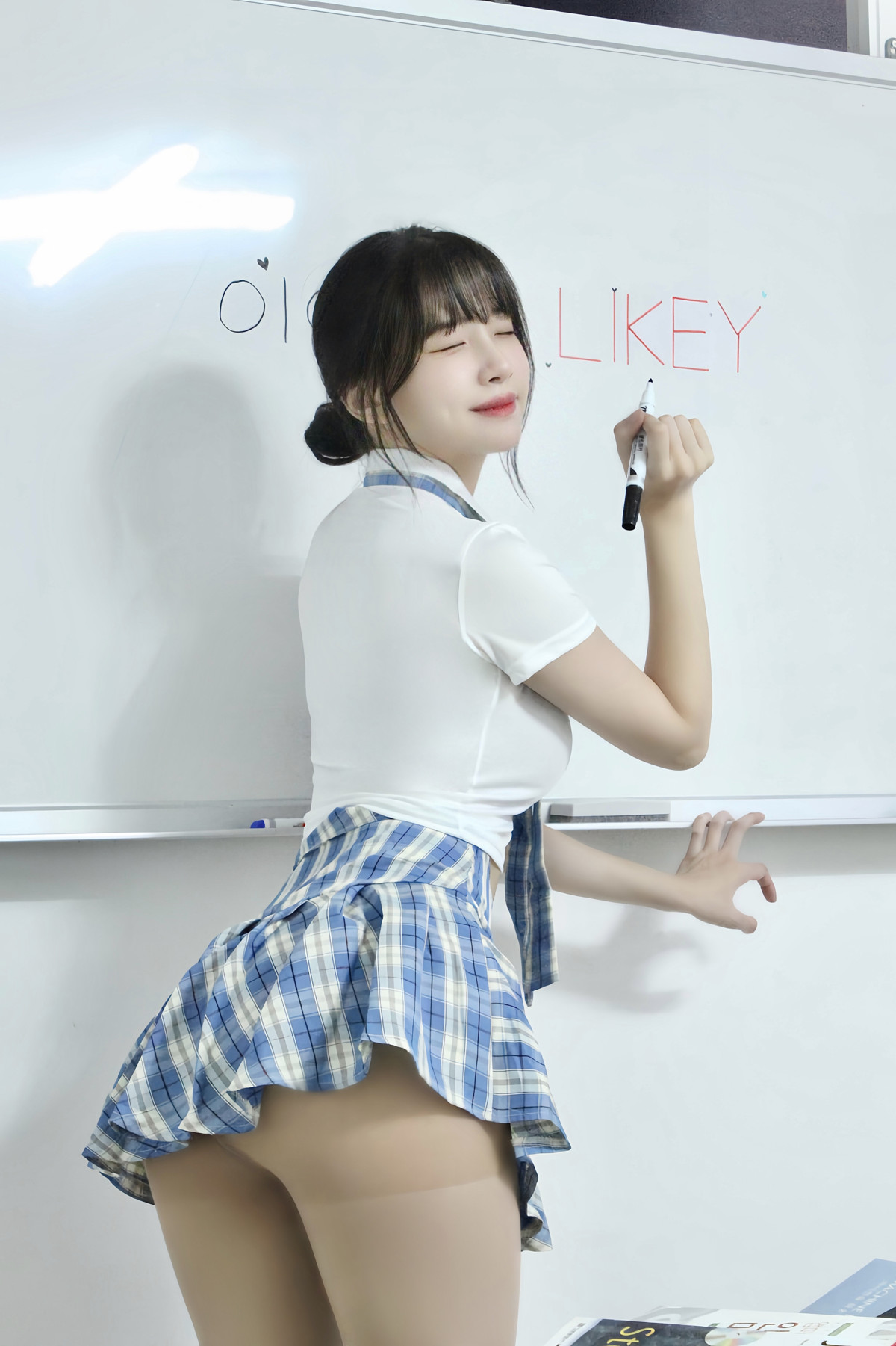 Lee Ahrin 이아린, LIKEY Web Pictorial Set.01の写真 23