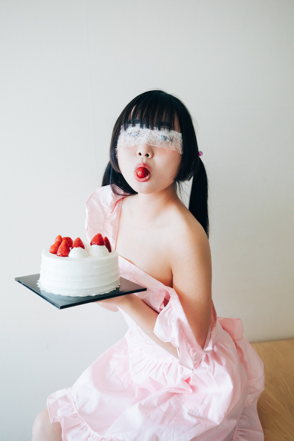 Min 민, Loozy “Taste Me”の写真 3