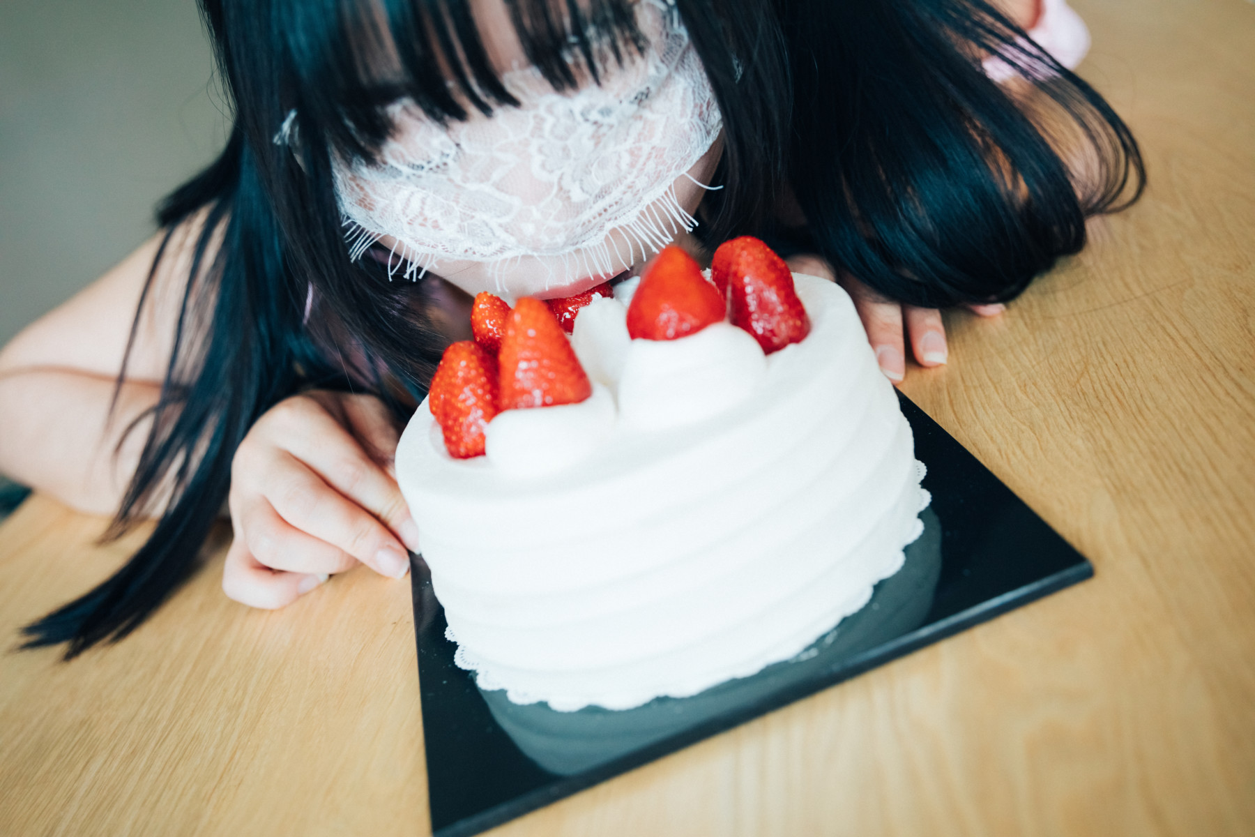 Min 민, Loozy “Taste Me”の写真 9