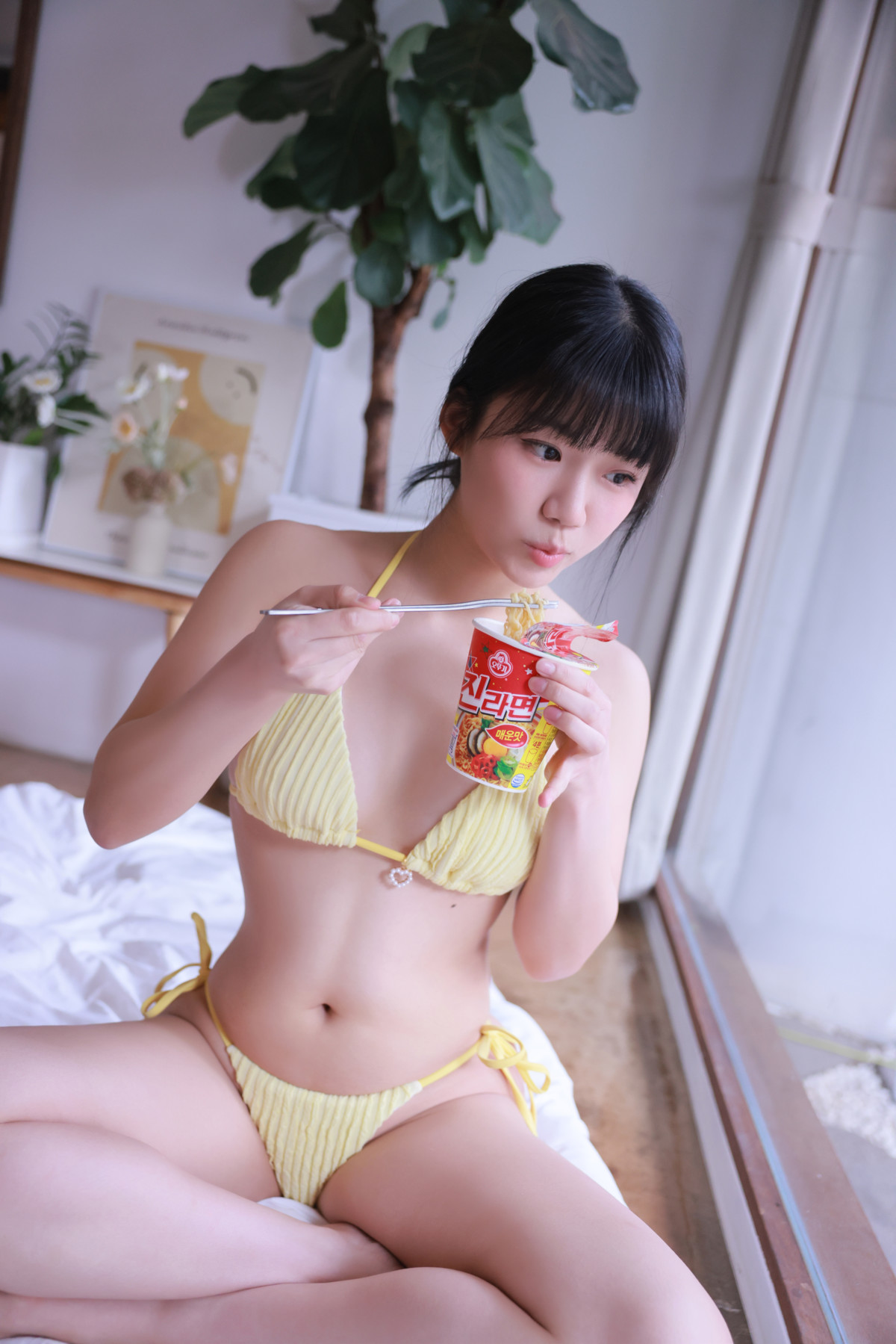 Yui 유이, SWEETBOX Vol.39 Photobook Set.03の写真 37