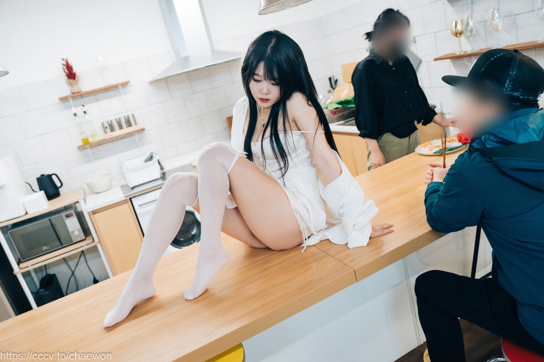 ZIA.Kwon 권지아, Loozy “Nyotaimori” Set.01の写真 4