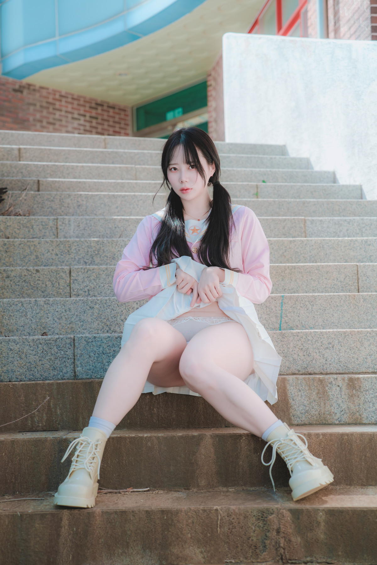 Myua 뮤아, Photobook “Pure”