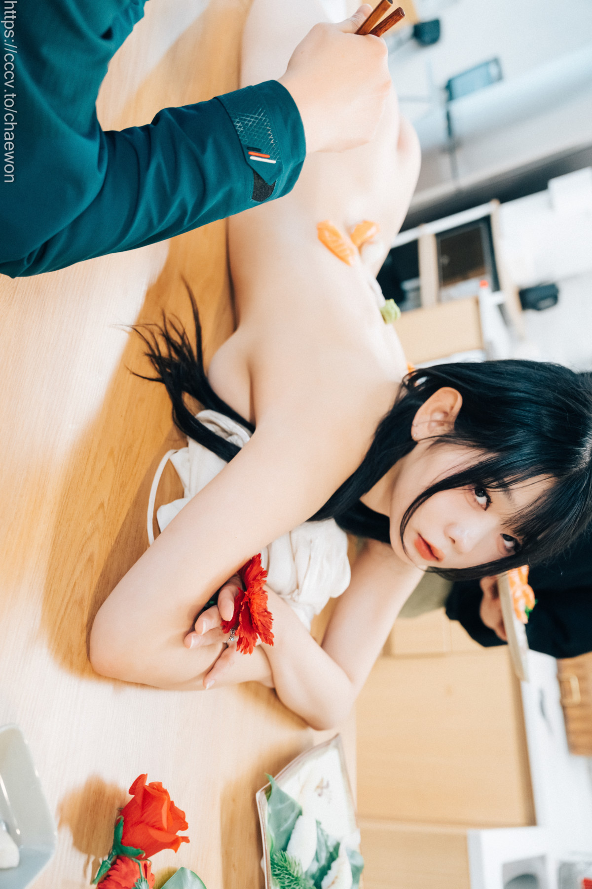ZIA.Kwon 권지아, Loozy “Nyotaimori” Set.02の写真 26