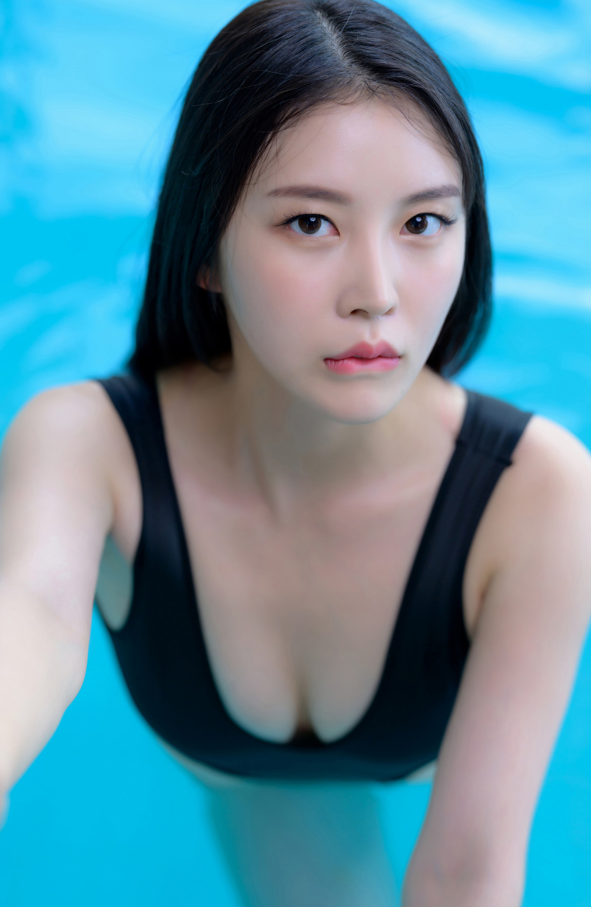 Suhee 주희, Baeksultang 백설탕, Photobook “Swimsuit”の写真 4