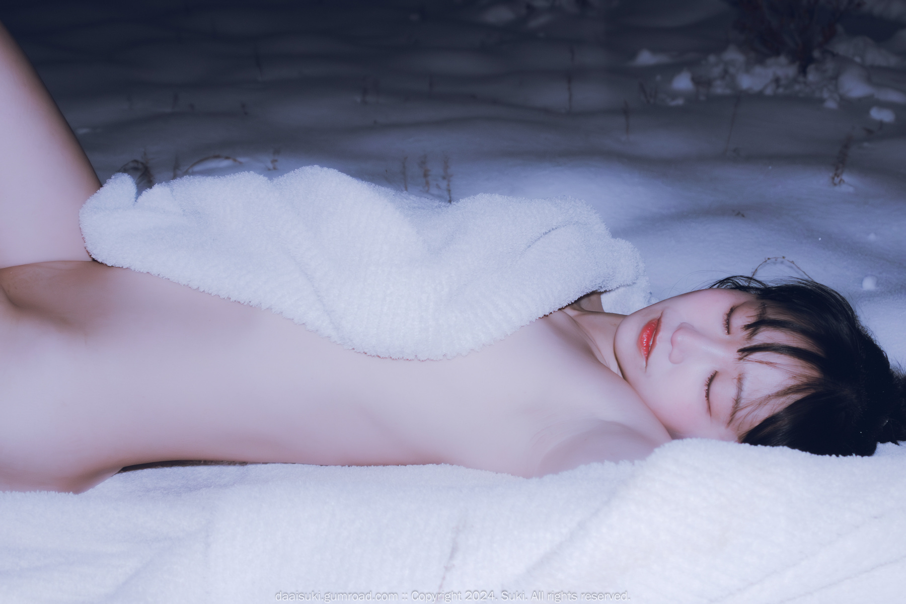 Suki 숙희, Photobook “Snowy Night” Set.01の写真 32